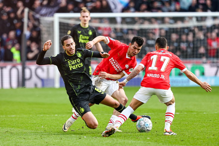 Ramiz Zerrouki tegen PSV