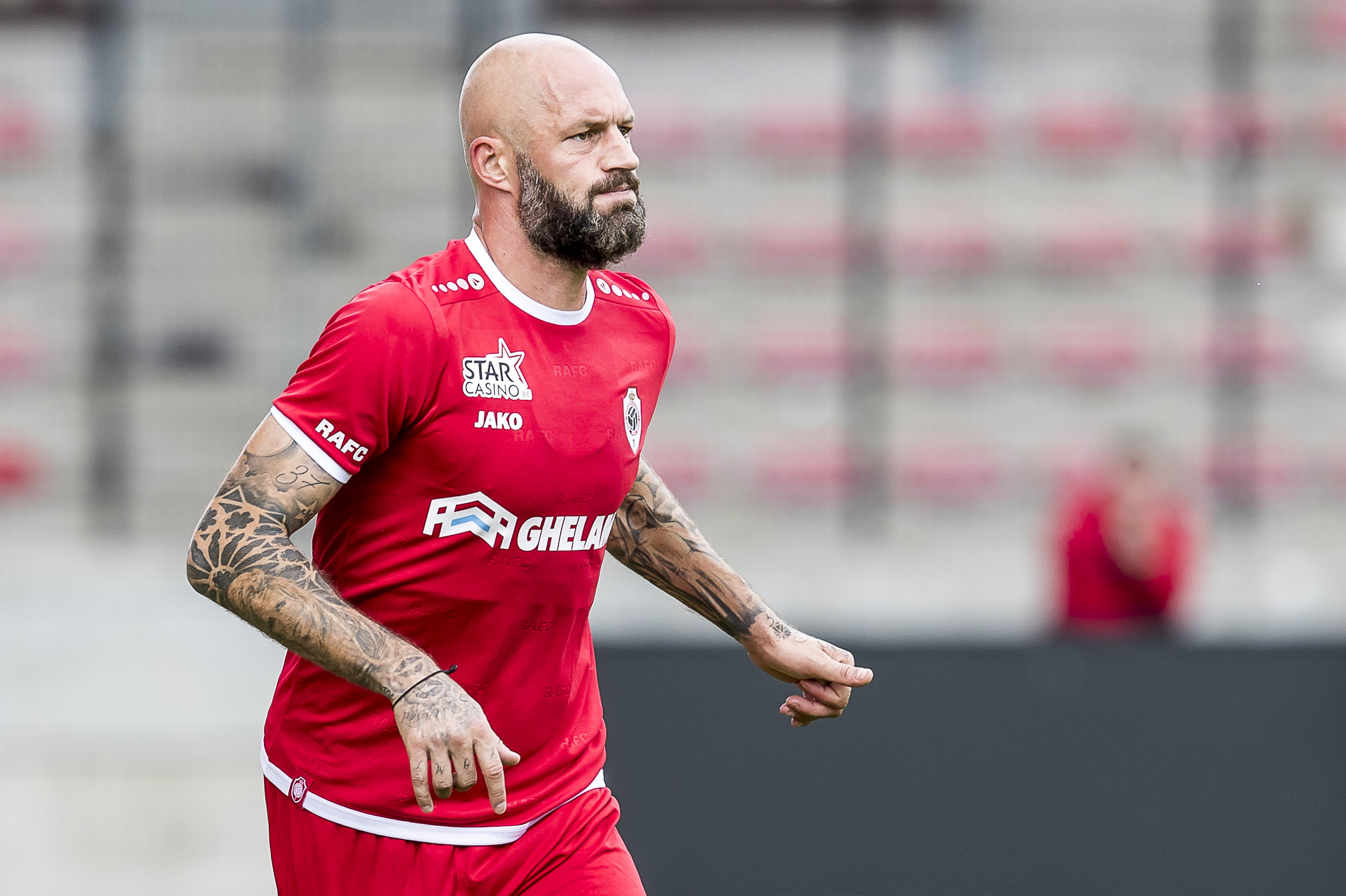 Jelle van Damme in het shirt van Royal Antwerp
