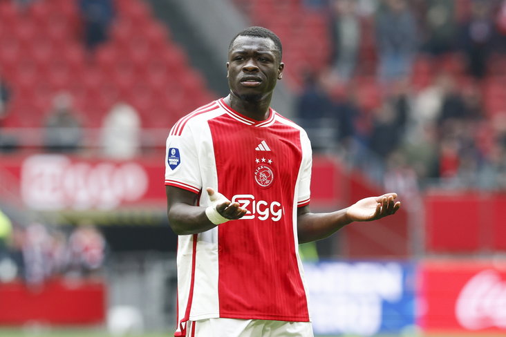 Brian Brobbey baalt