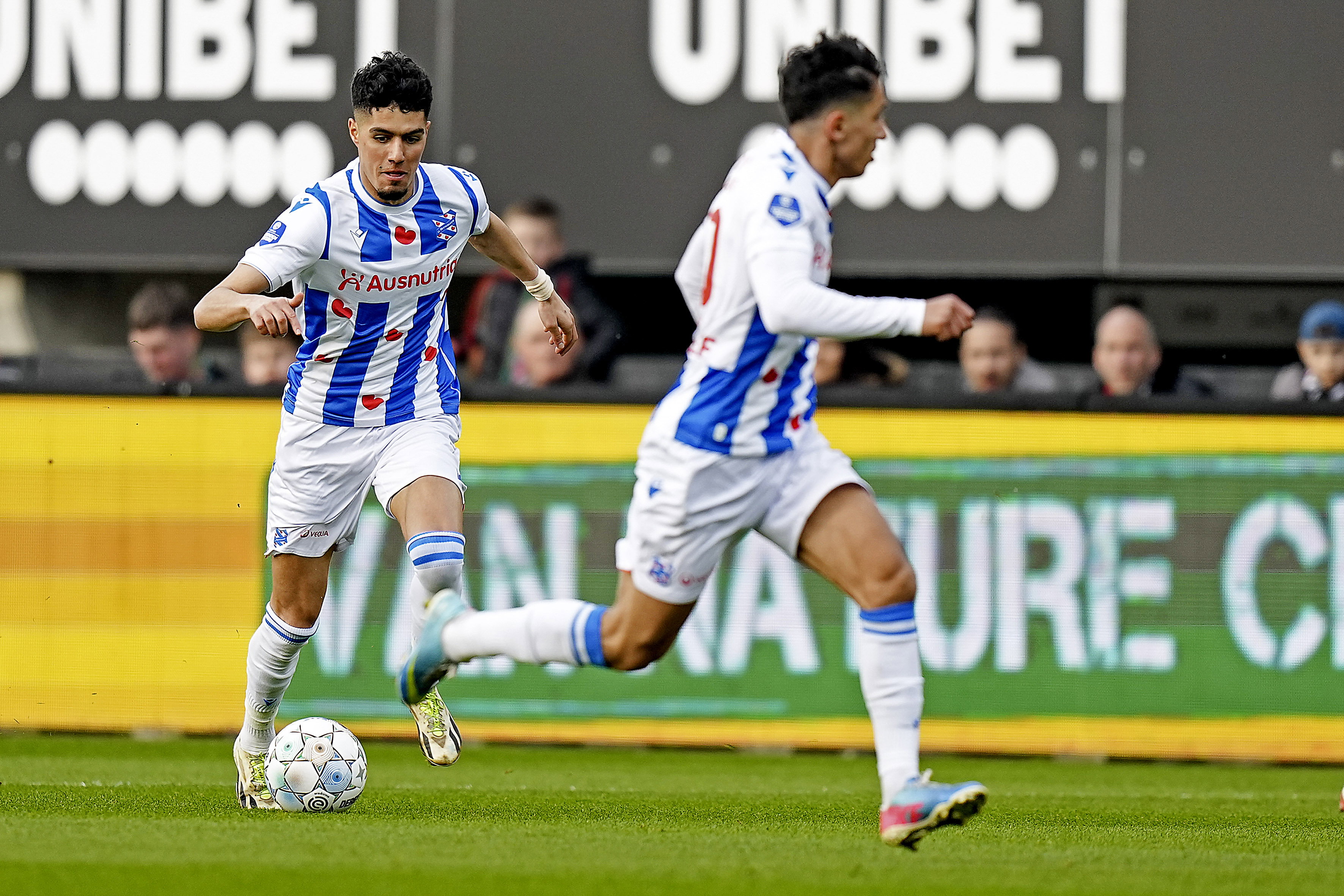 Anas Tahiri in actie voor SC Heerenveen