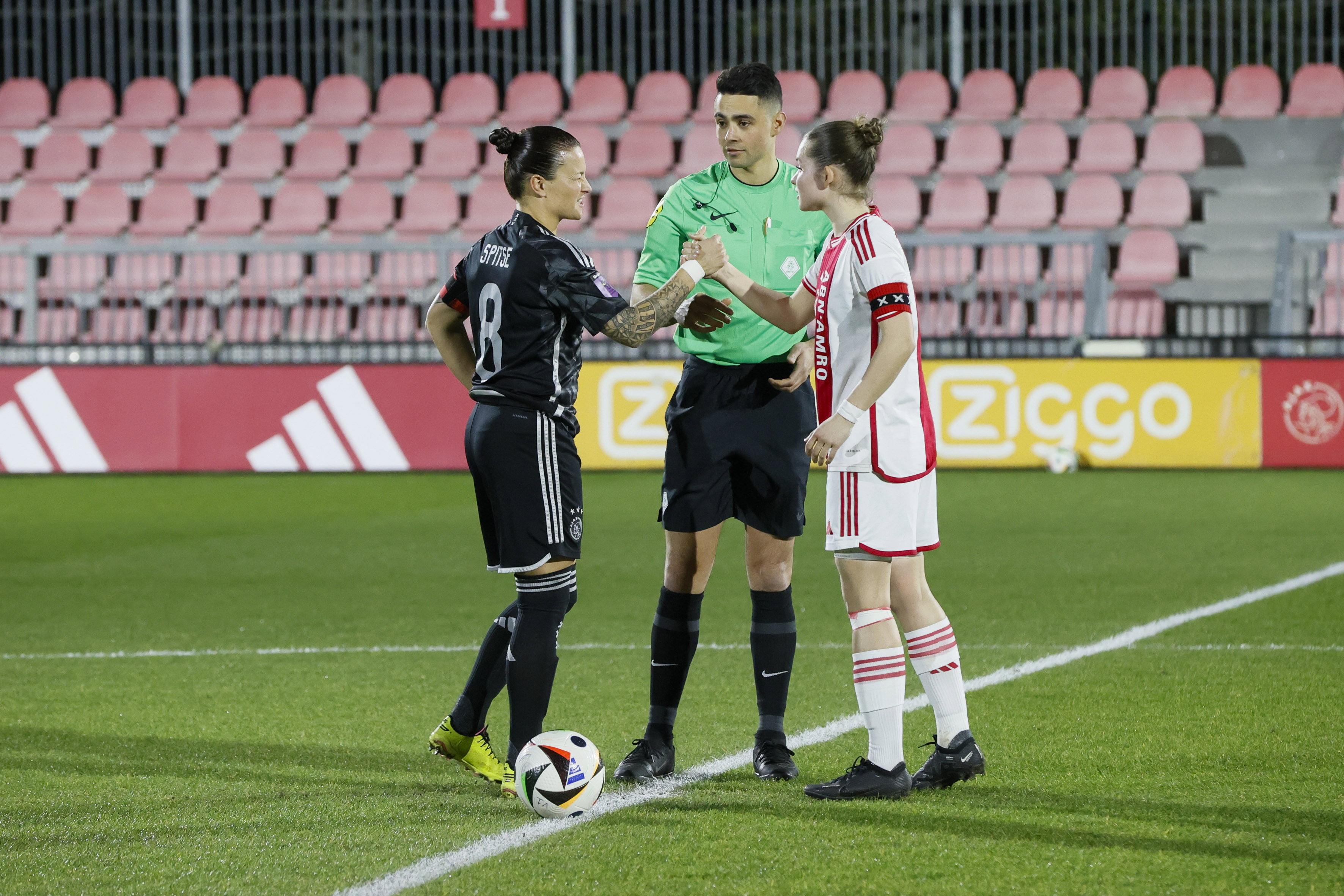 Sherida Spitse en Deau den Turk