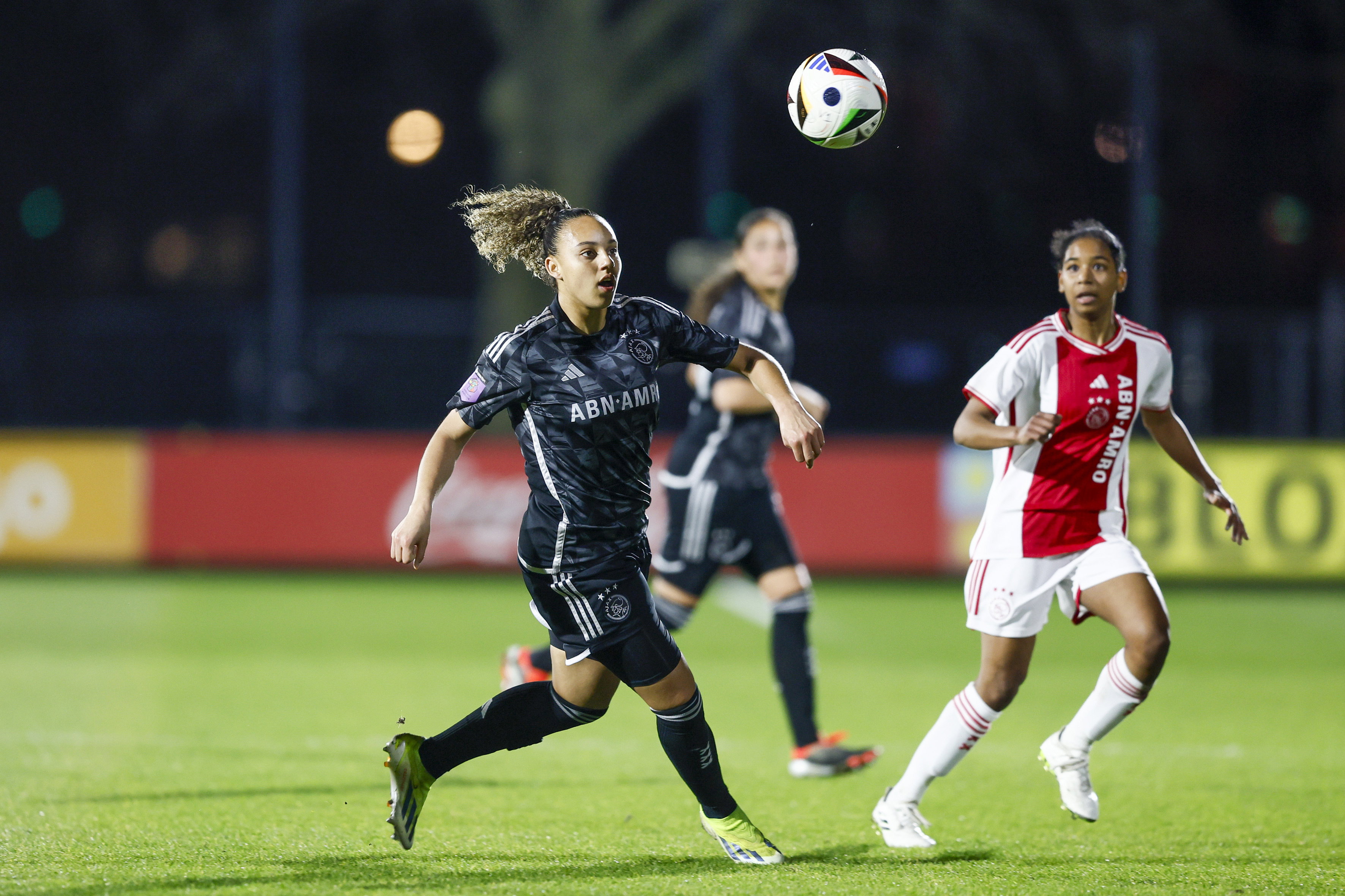 Chasity Grant en Ilayah Dostmohamed