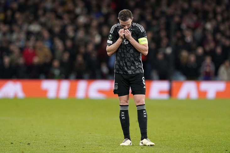 Jordan Henderson baalt