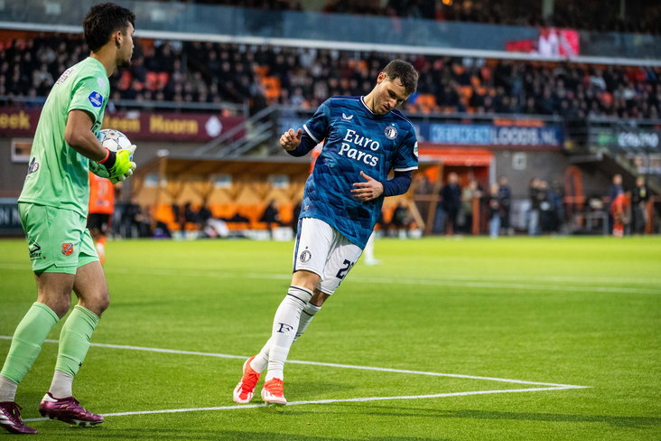 Santiago Giménez weet niet te scoren