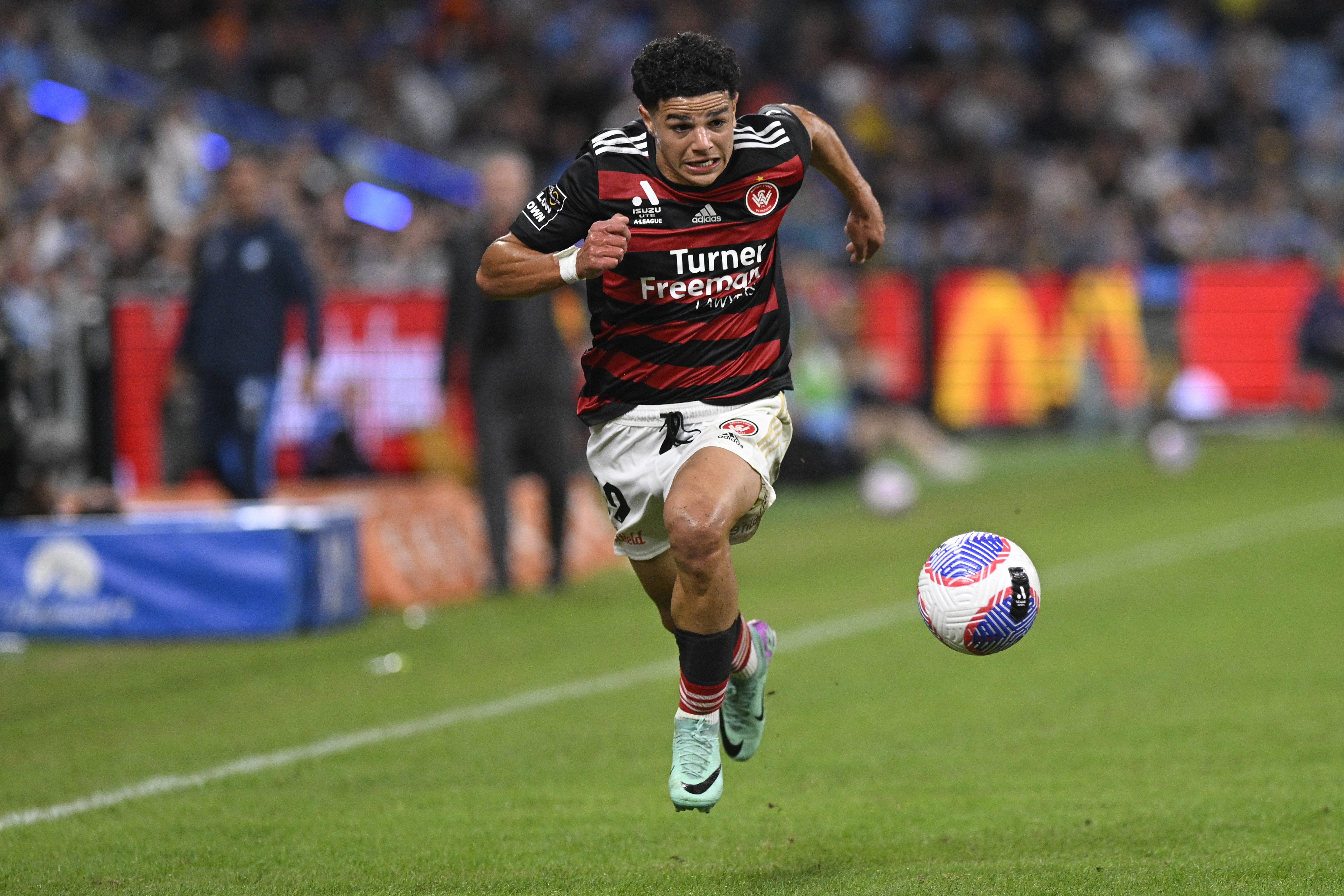 Marcus Younis namens Western Sydney Wanderers
