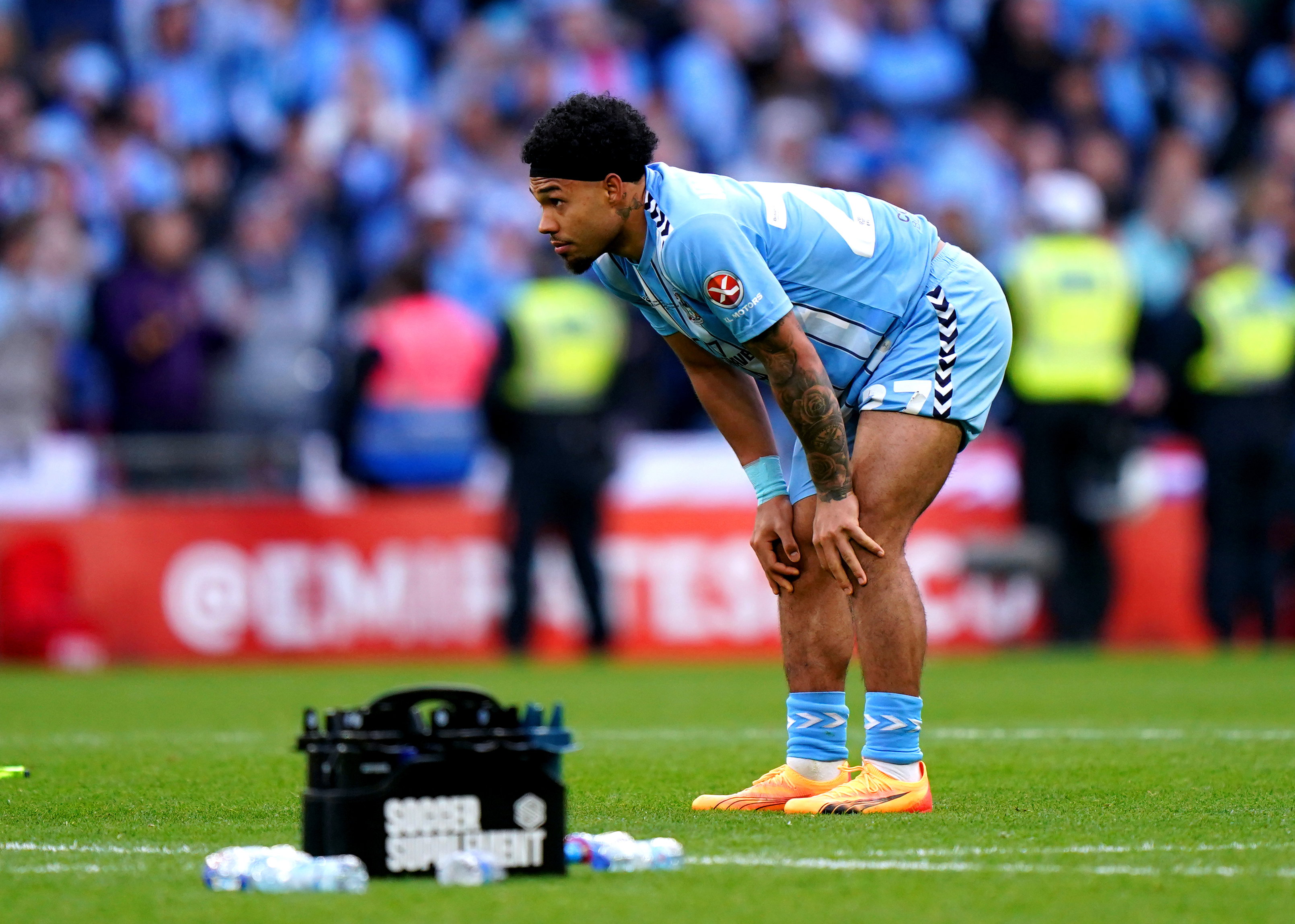 Milan van Ewijk in de halve finale van de FA Cup