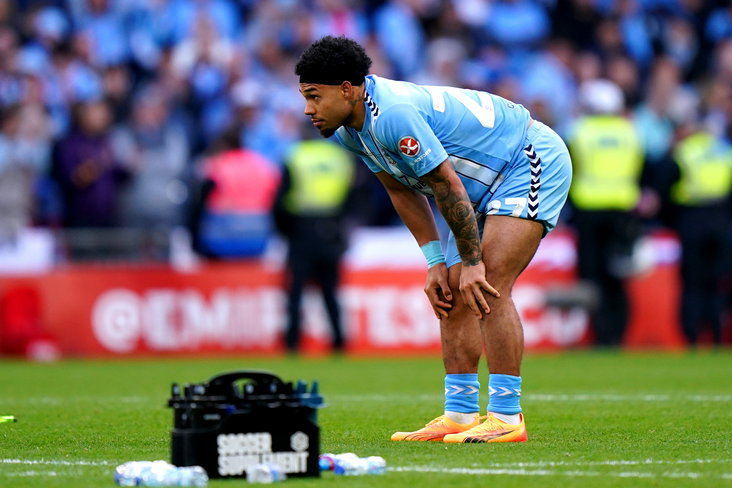 Milan van Ewijk in de halve finale van de FA Cup