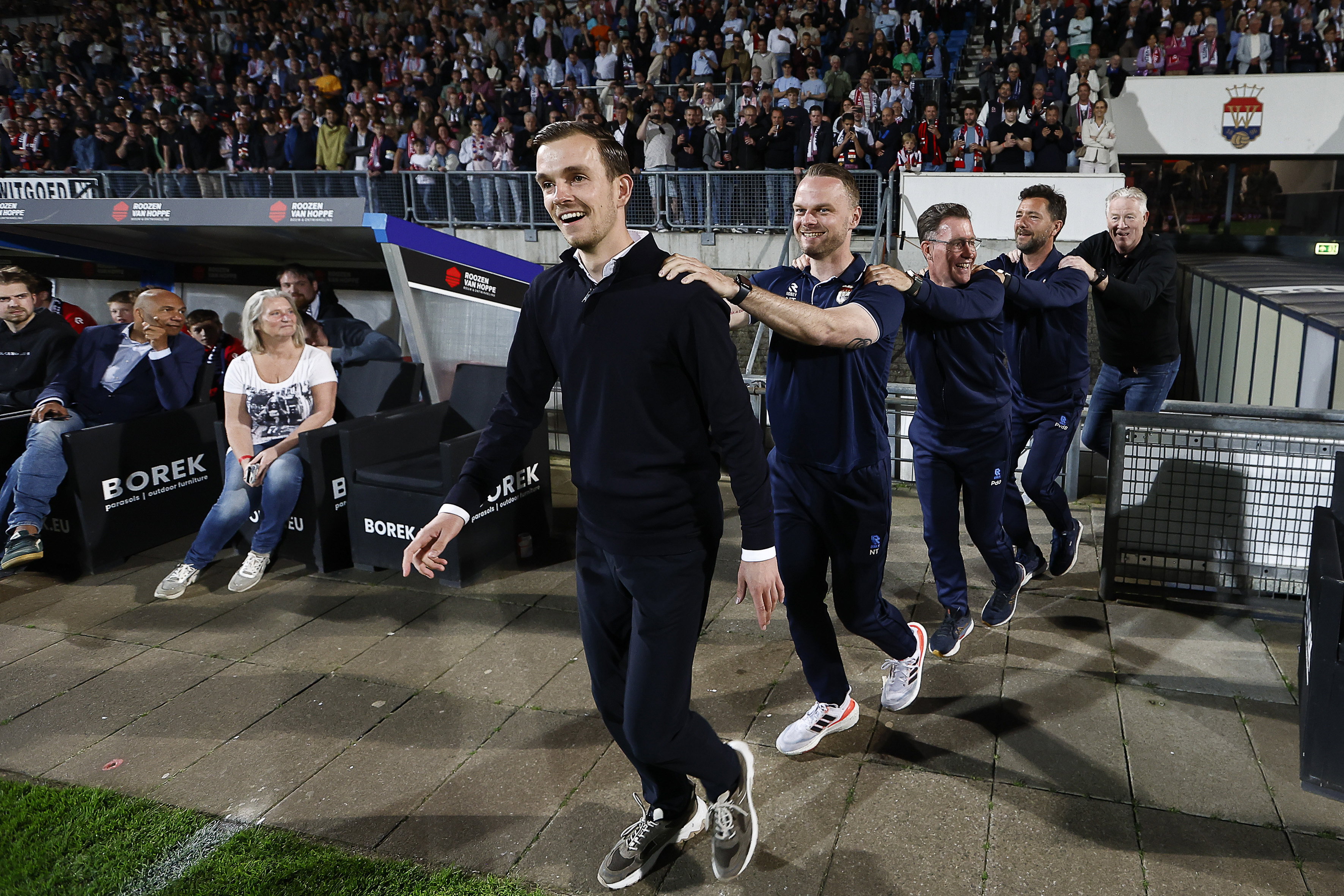 Rick Mennes (vooraan) bij Willem II