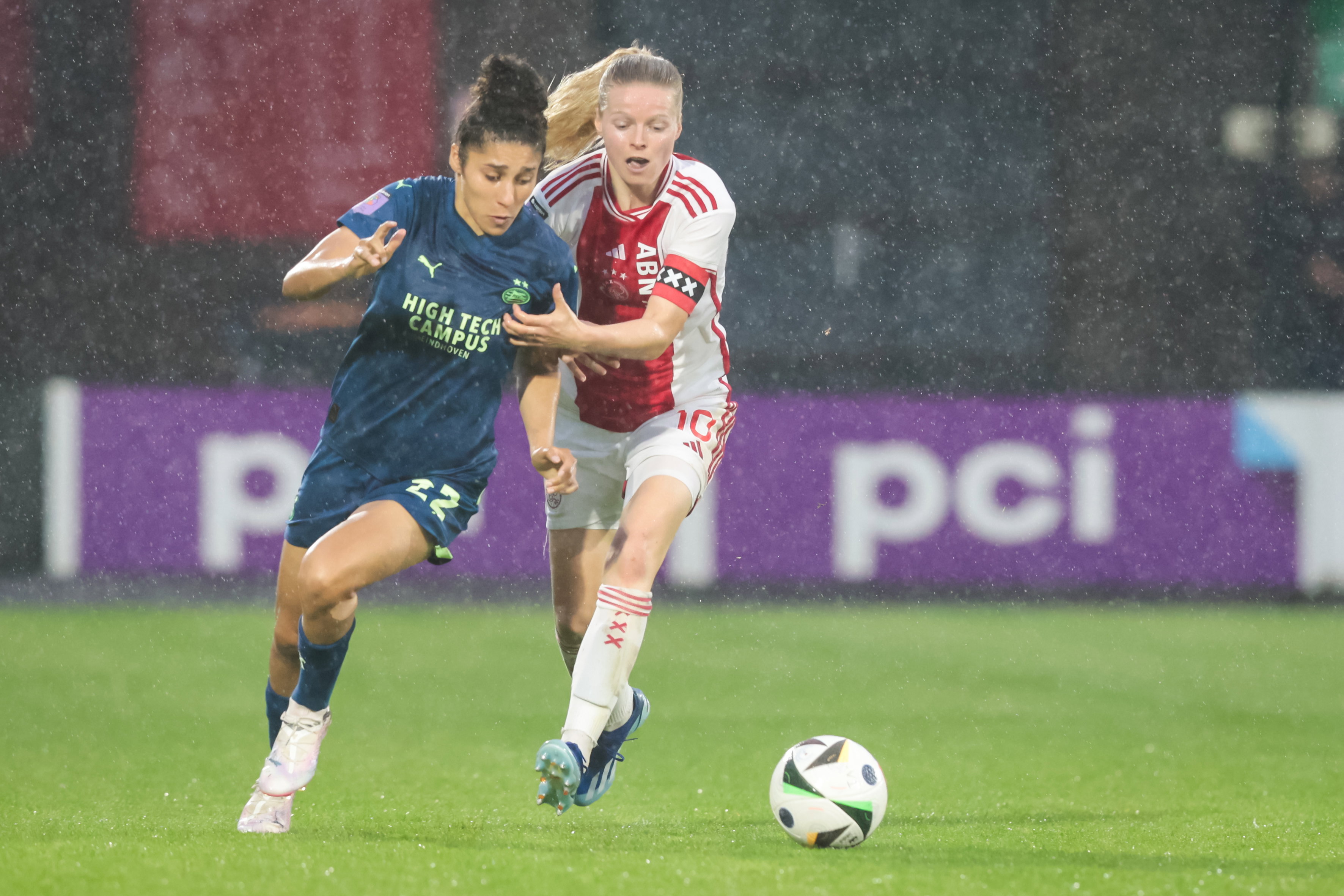 Een duel tussen Ajax en PSV