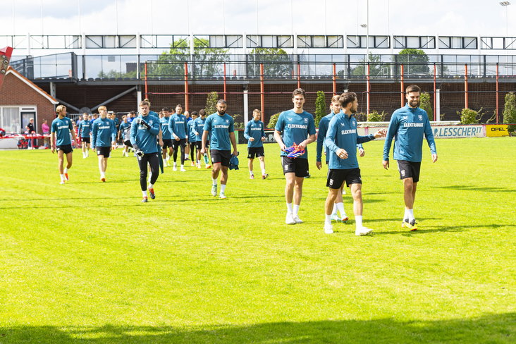 FC Twente staat weer op het trainingsveld