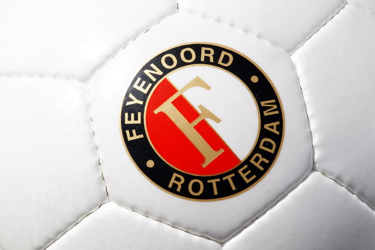 Bal met het logo van Feyenoord