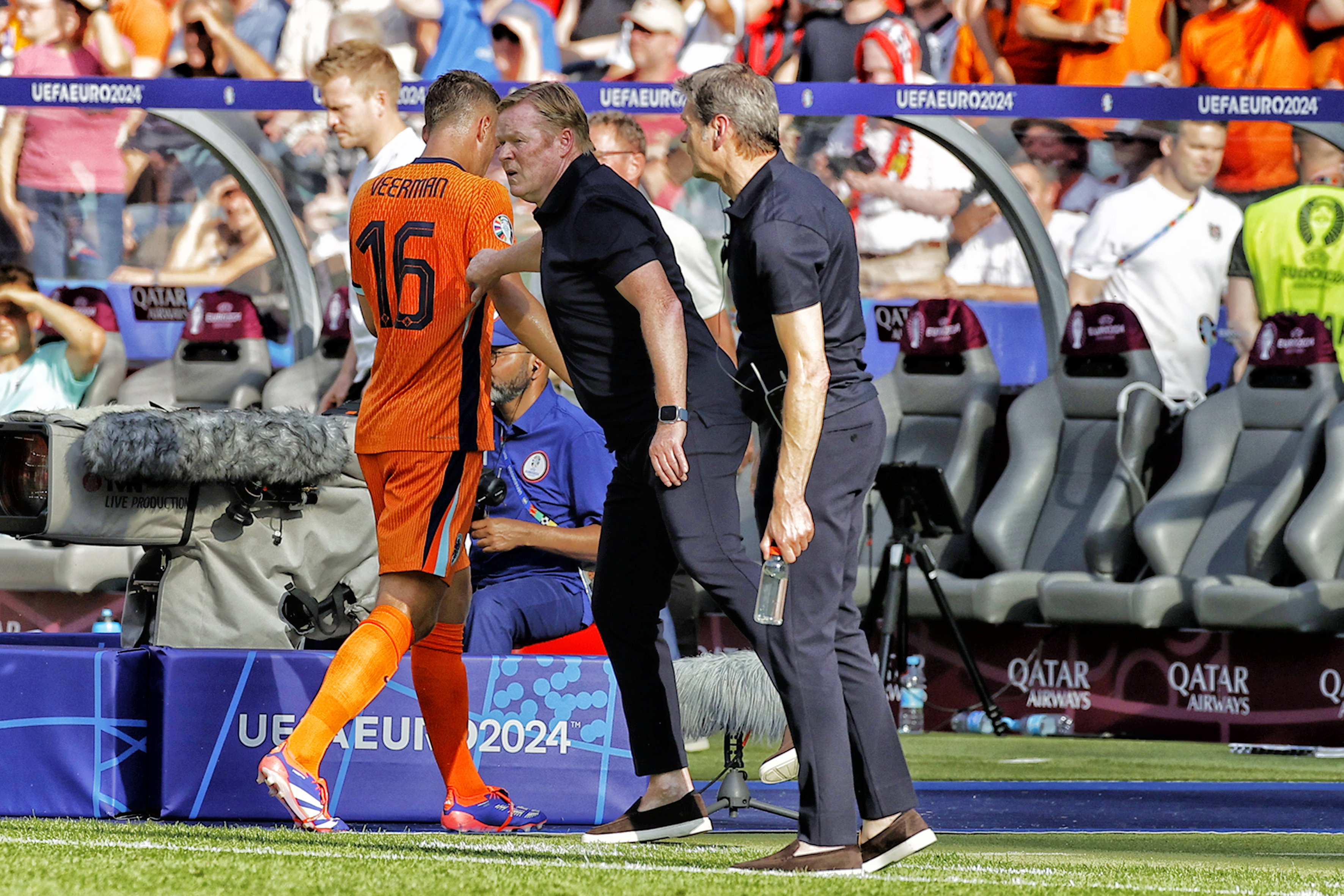 Joey Veerman en Ronald Koeman