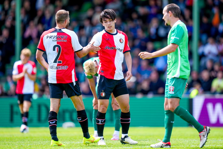 Feyenoord viert een goal tegen FC Dordrecht