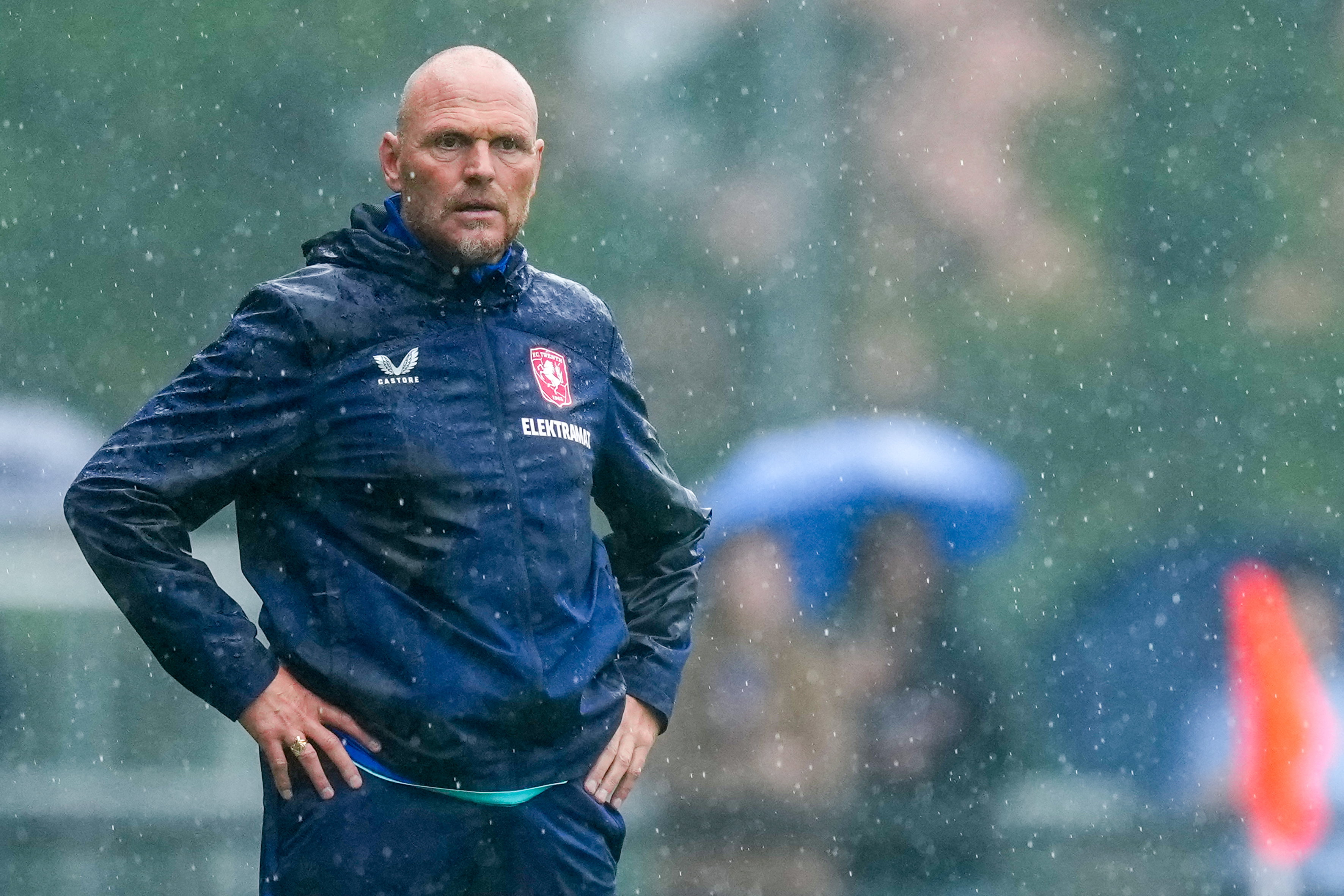 Joseph Oosting in de regen