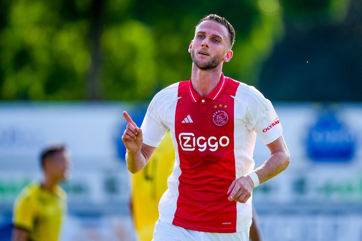 Branco van den Boomen tegen Al-Wasl na zijn goal