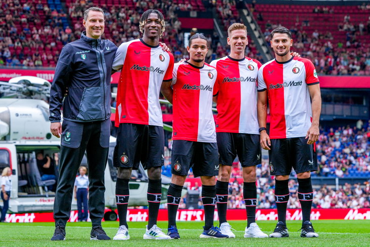 Nieuwe trainer en spelers worden gepresenteerd bij de Open Dag van Feyenoord