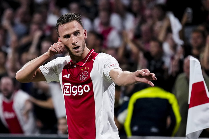 Branco van den Boomen na zijn goal tegen FK Vojvodina