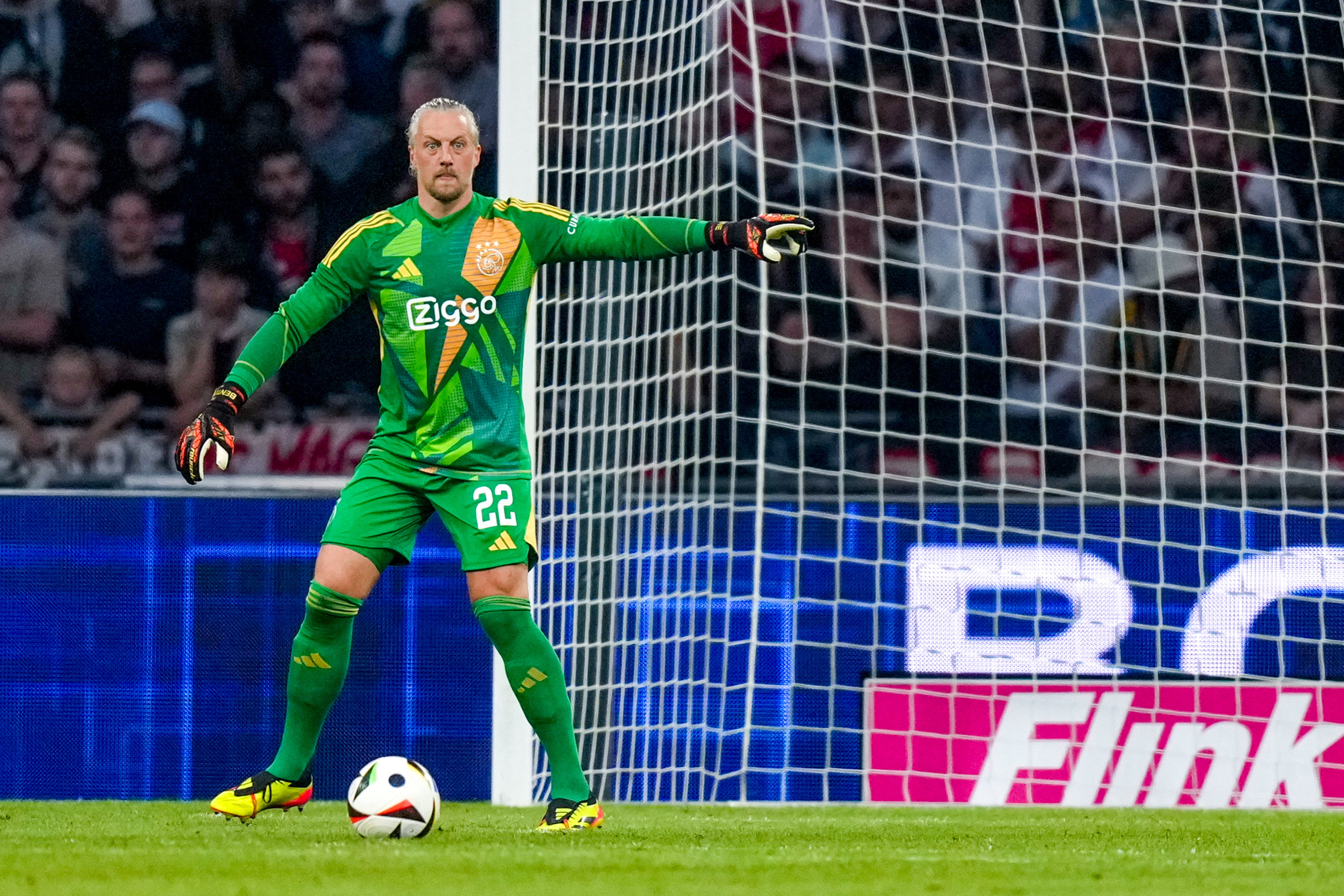 Remko Pasveer in de Johan Cruijff Arena tegen FK Vojvodina