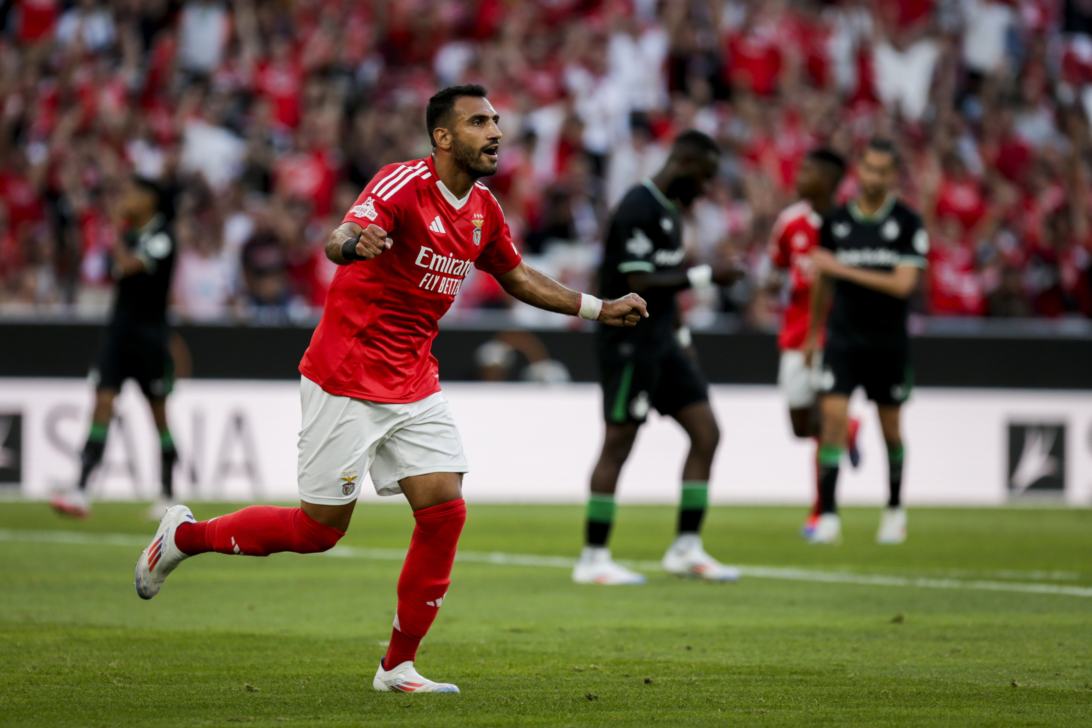 Benfica scoort, Feyenoord baalt op de achtergrond