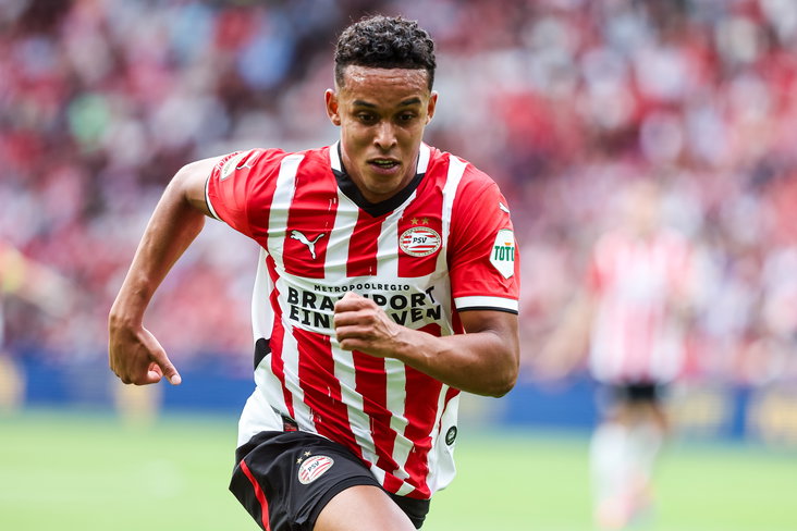 Fredrik Oppegård namens PSV