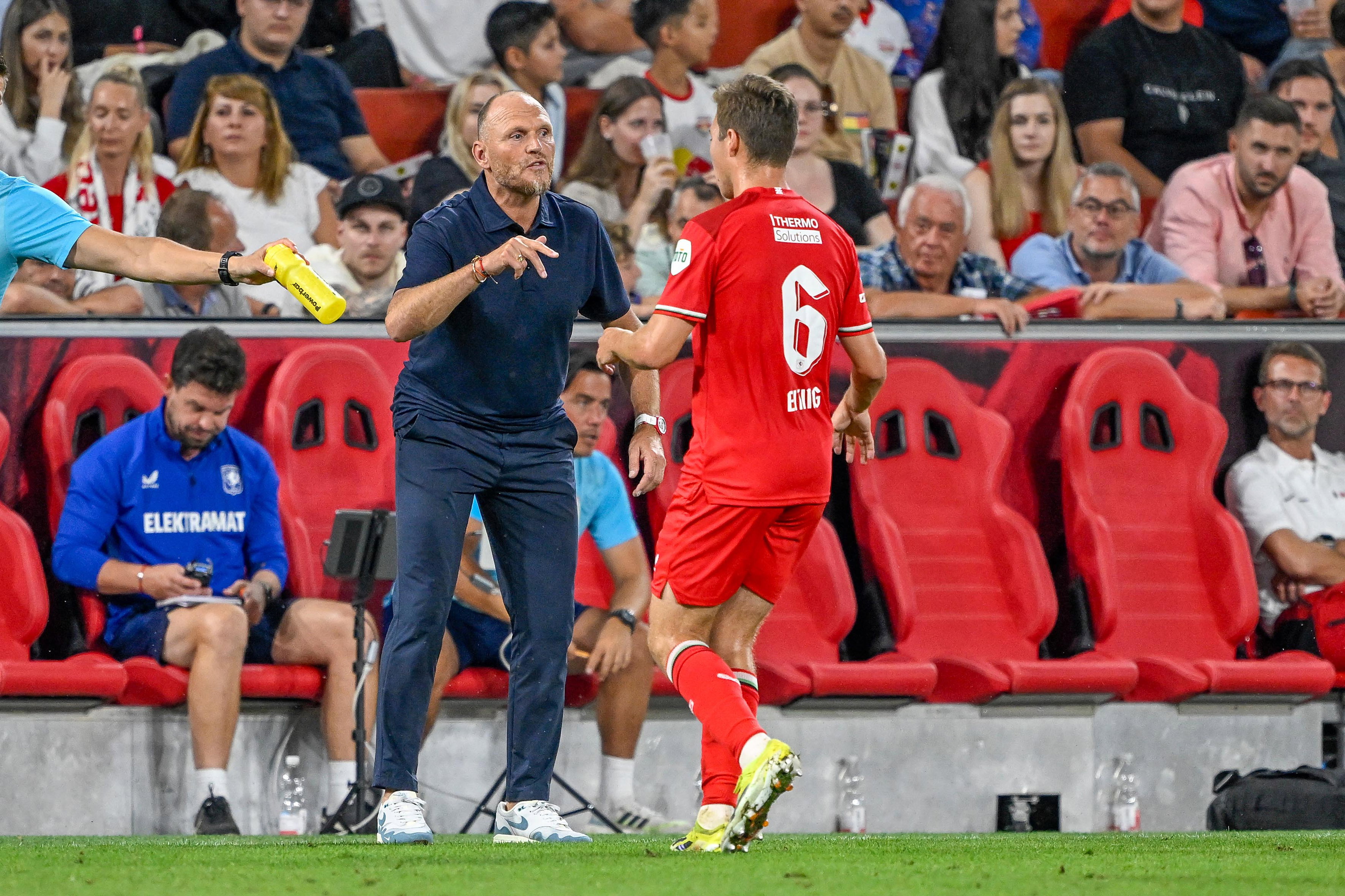 Joseph Oosting en Carel Eiting tijdens het duel met RB Salzburg
