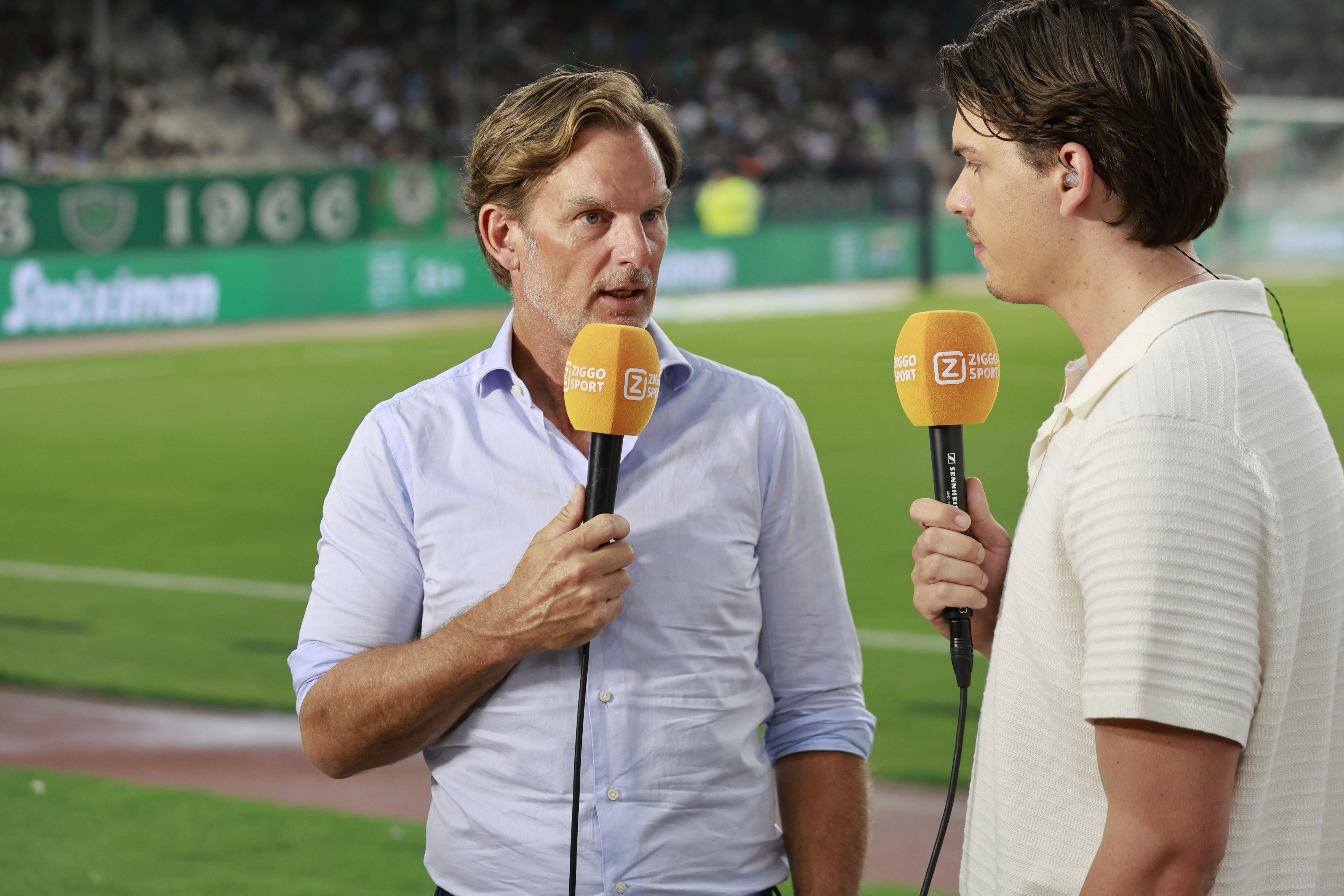 Ronald de Boer en Sam van Royen voor het duel van Ajax tegen Panathinaikos