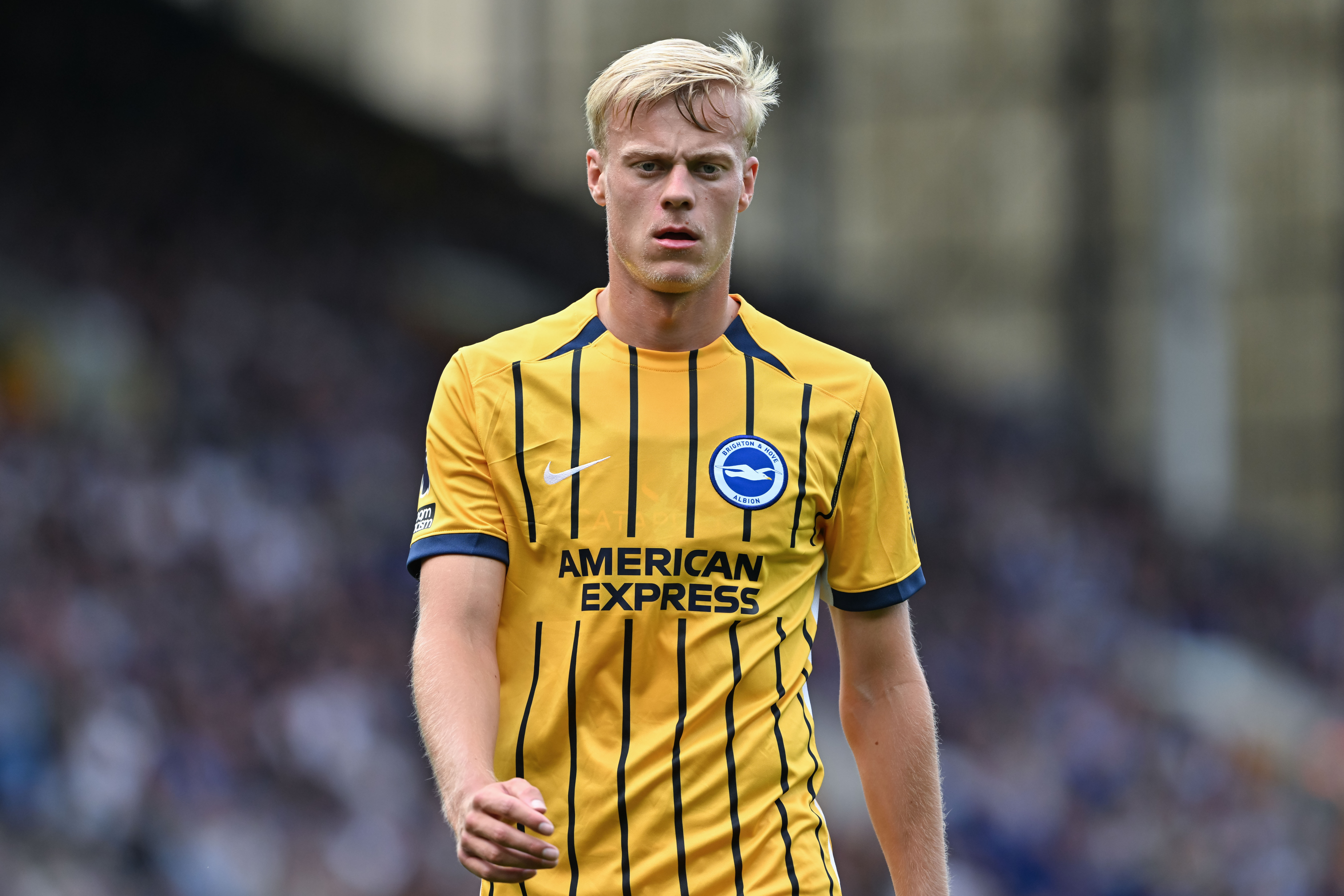 Jan Paul van Hecke namens Brighton & Hove Albion