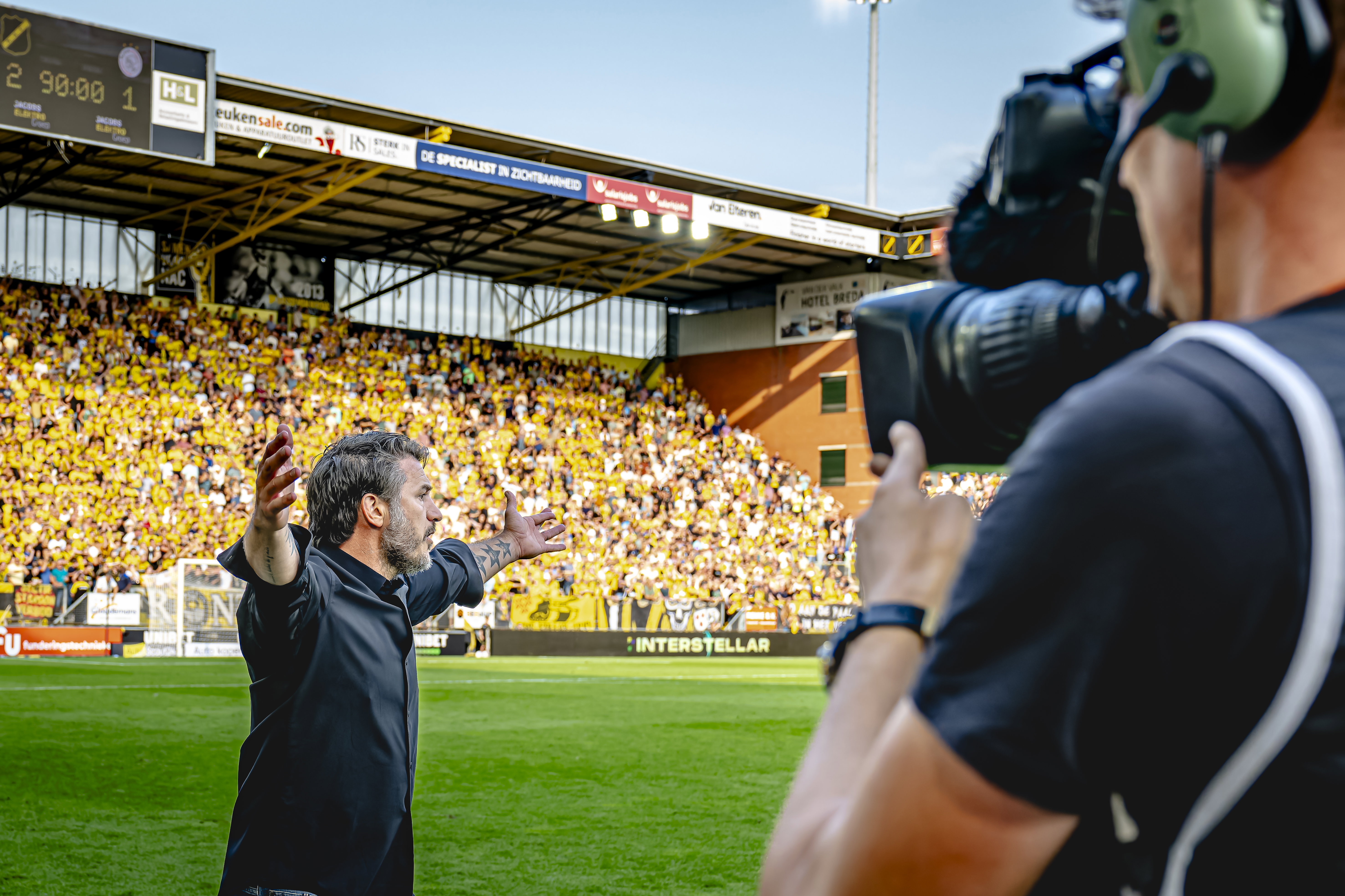 Carl Hoefkens in het Rat Verlegh Stadion