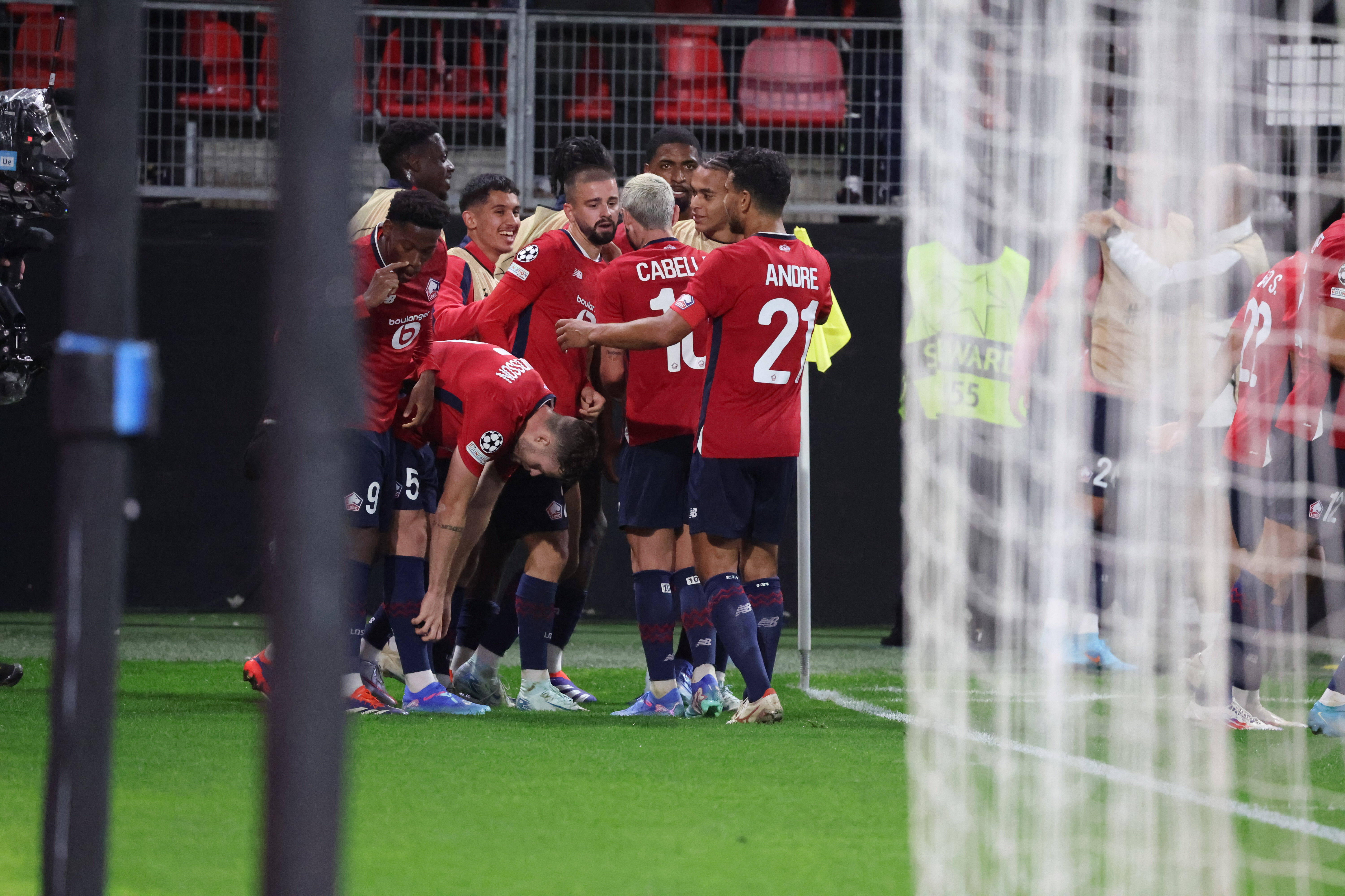 Slavia Praag viert een goal tege LOSC Lille in de Europa League