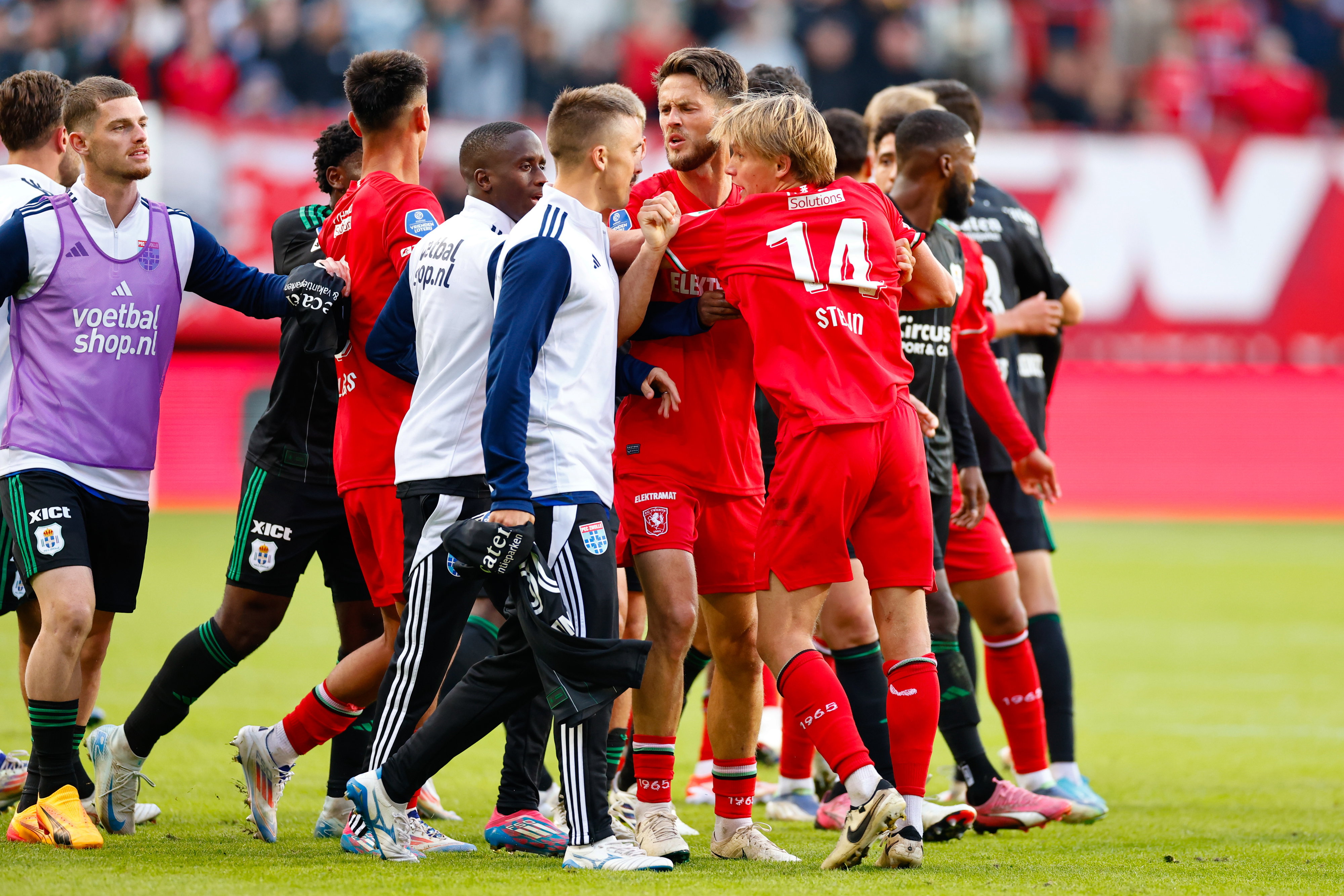 Opstootje na FC Twente - PEC Zwolle
