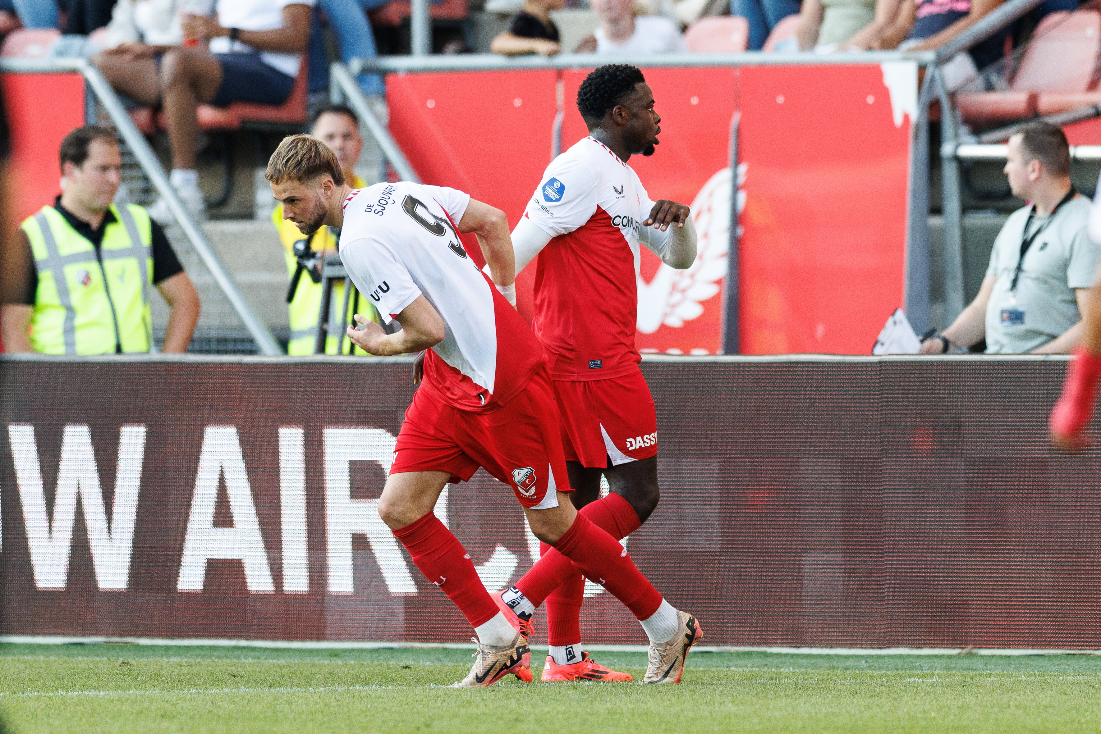 David Min en Noah Ohio