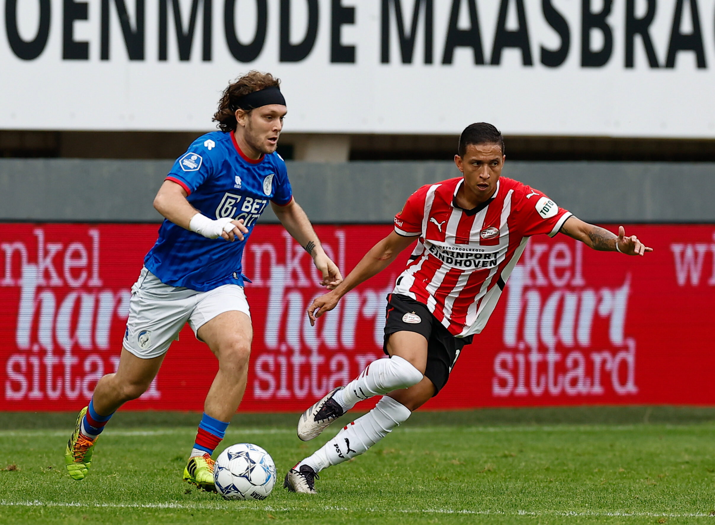 Alen Halilovic in duel met Mauro Júnior
