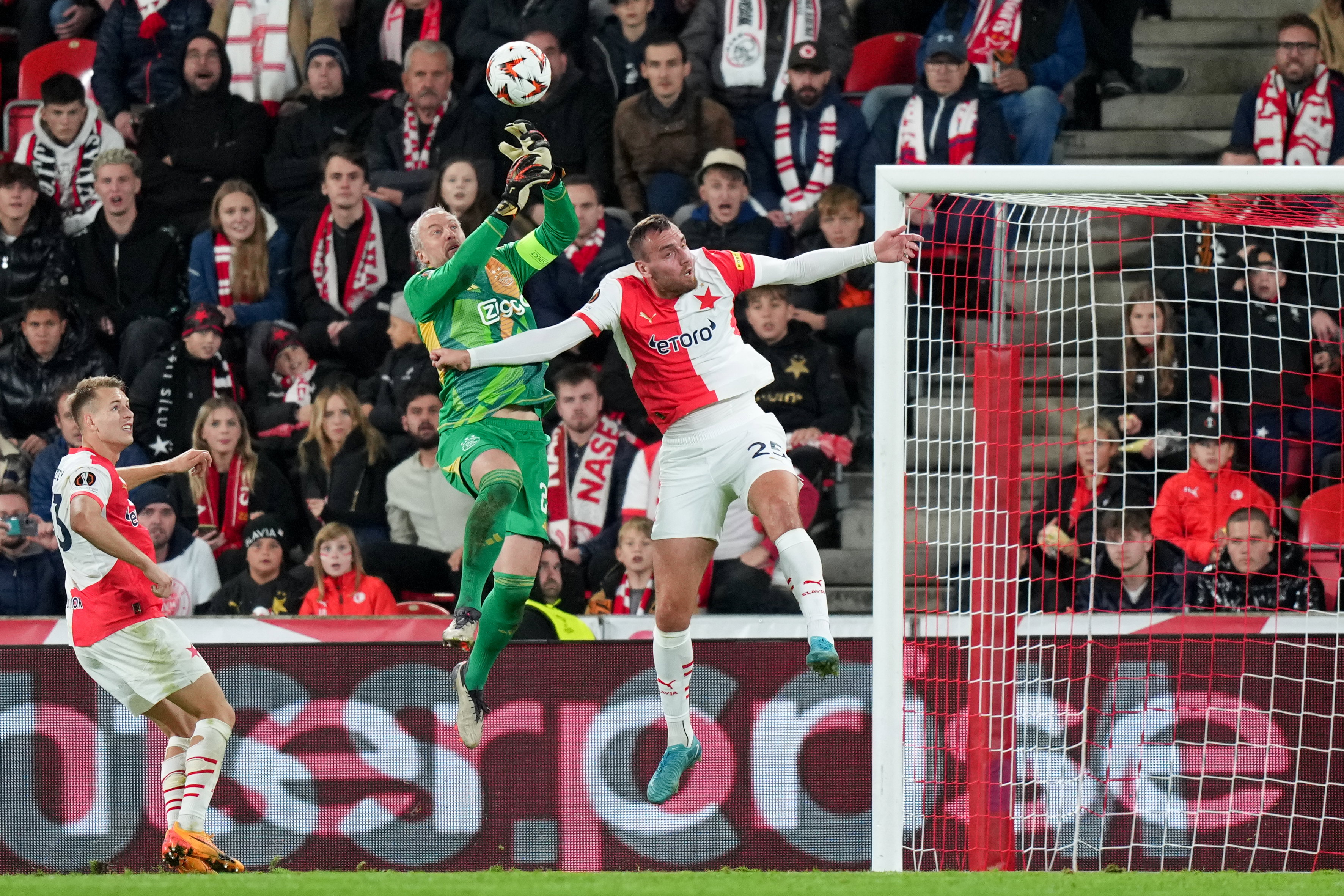 Remko Pasveer tegen Slavia Praag