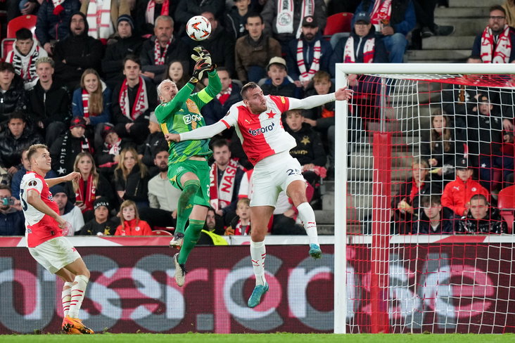 Remko Pasveer tegen Slavia Praag