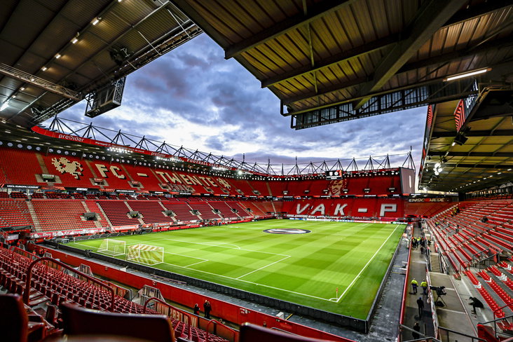 Overzicht van De Grolsch Veste, het stadion van FC Twente