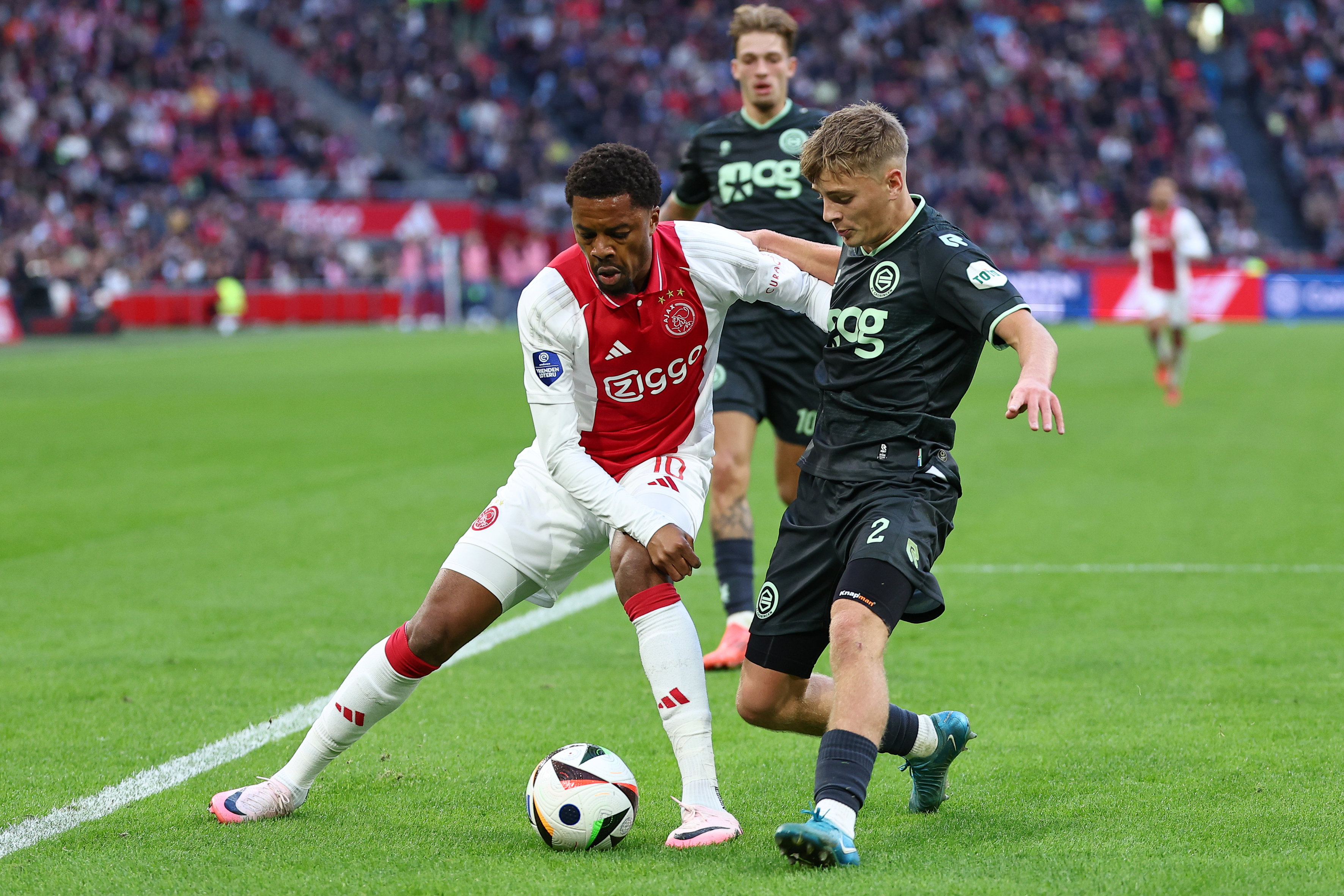 Chuba Akpom en Wouter Prins