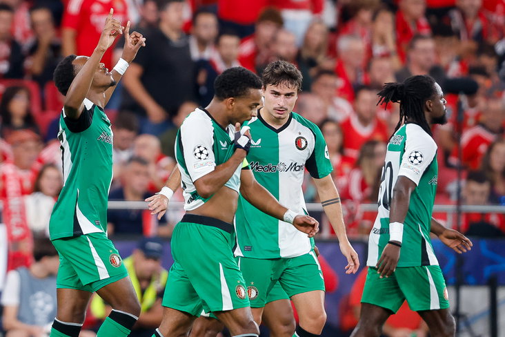 Feyenoord juicht na een goal tegen Benfica