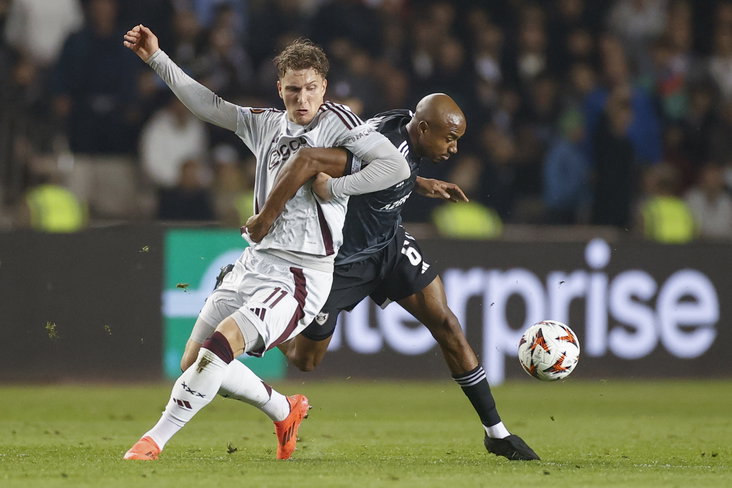 Mika Godts in duel met Julio Romao