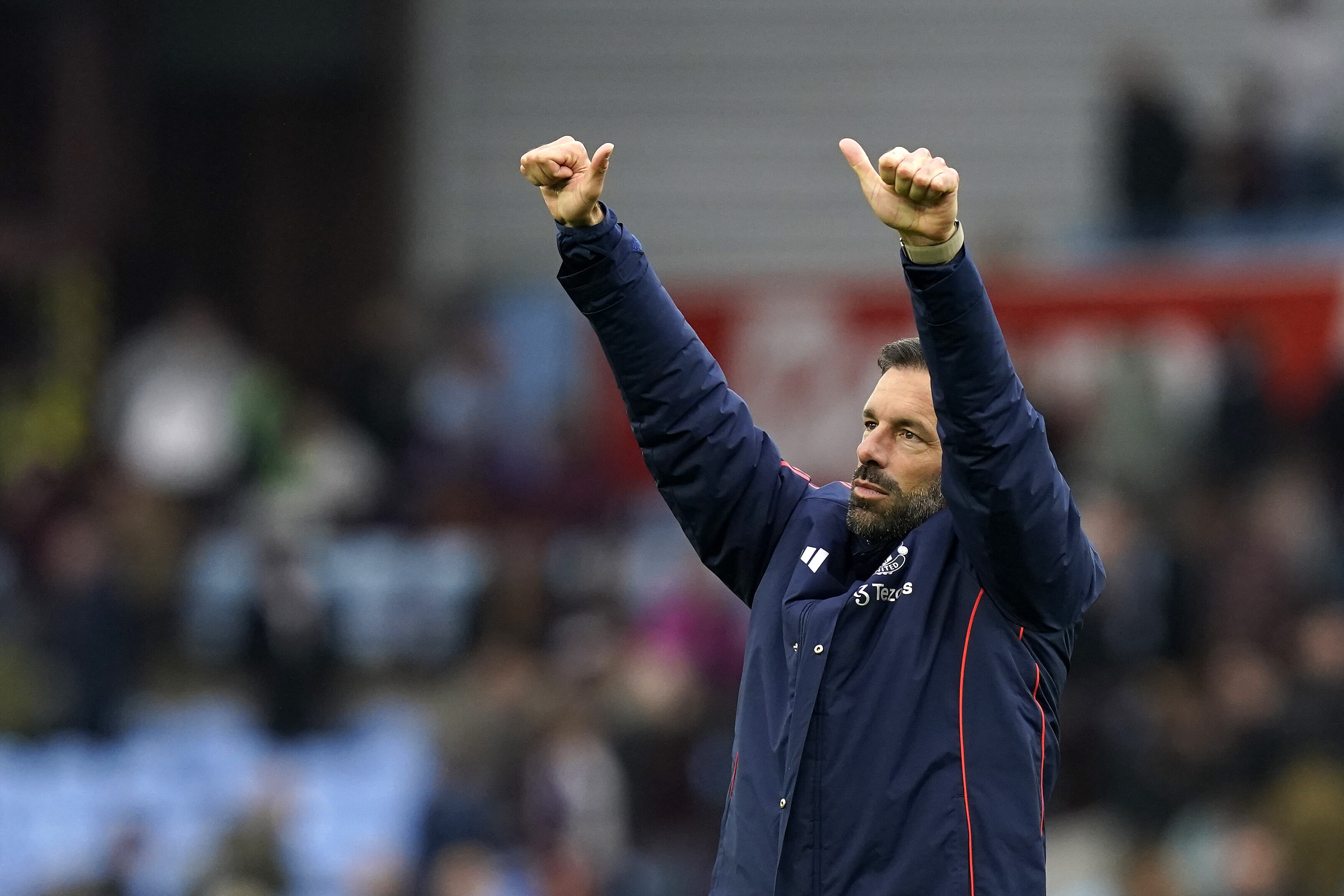 Ruud van Nistelrooij bedankt de fans van Manchester United