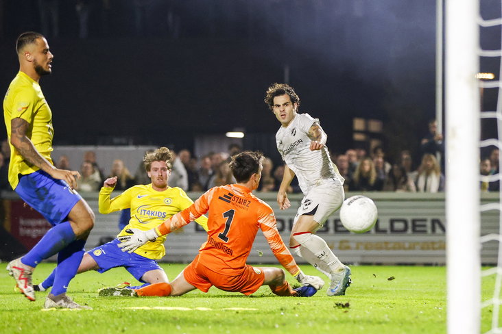 Miguel Rodriguez scoort namens FC Utrecht