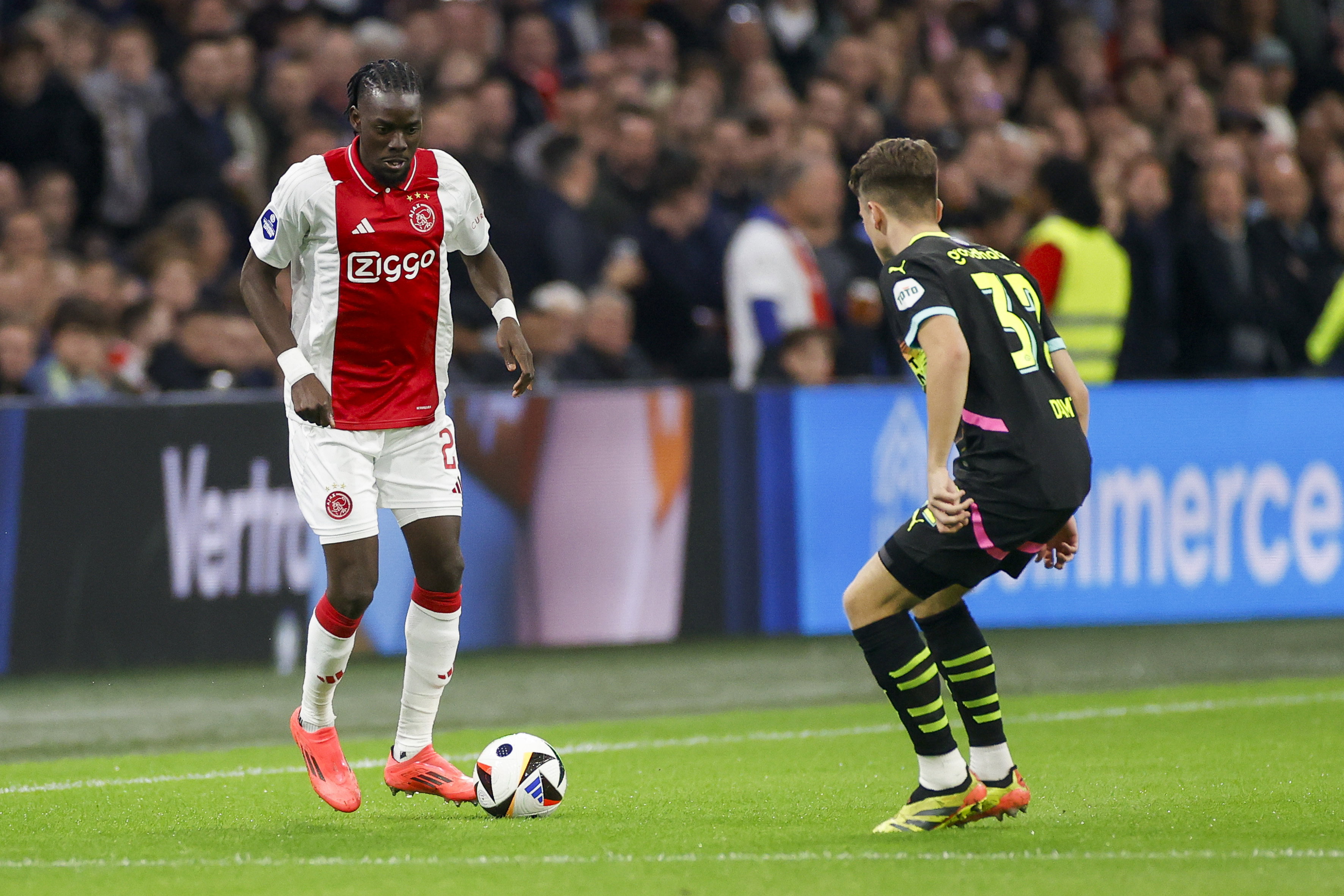 Bertrand Traore tegen PSV