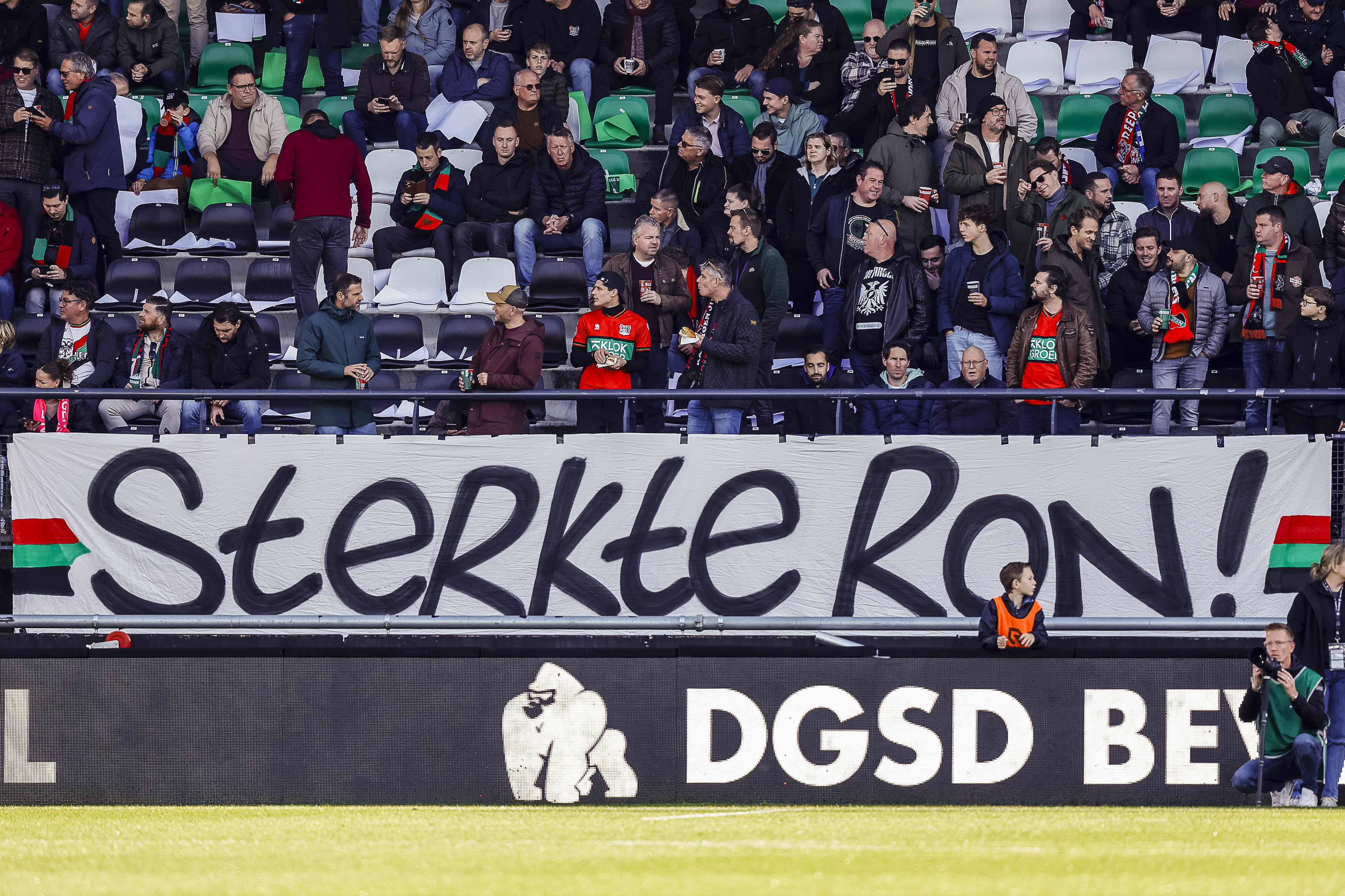 Spandoek voor Ron de Groot