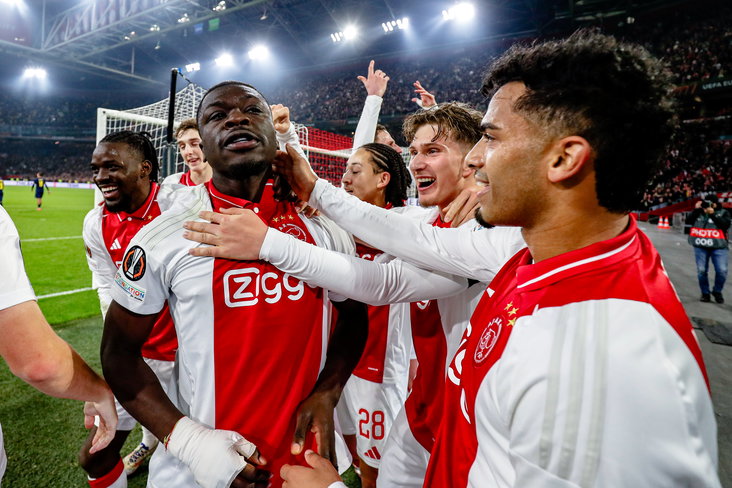 Ajax wint van Maccabi Tel Aviv