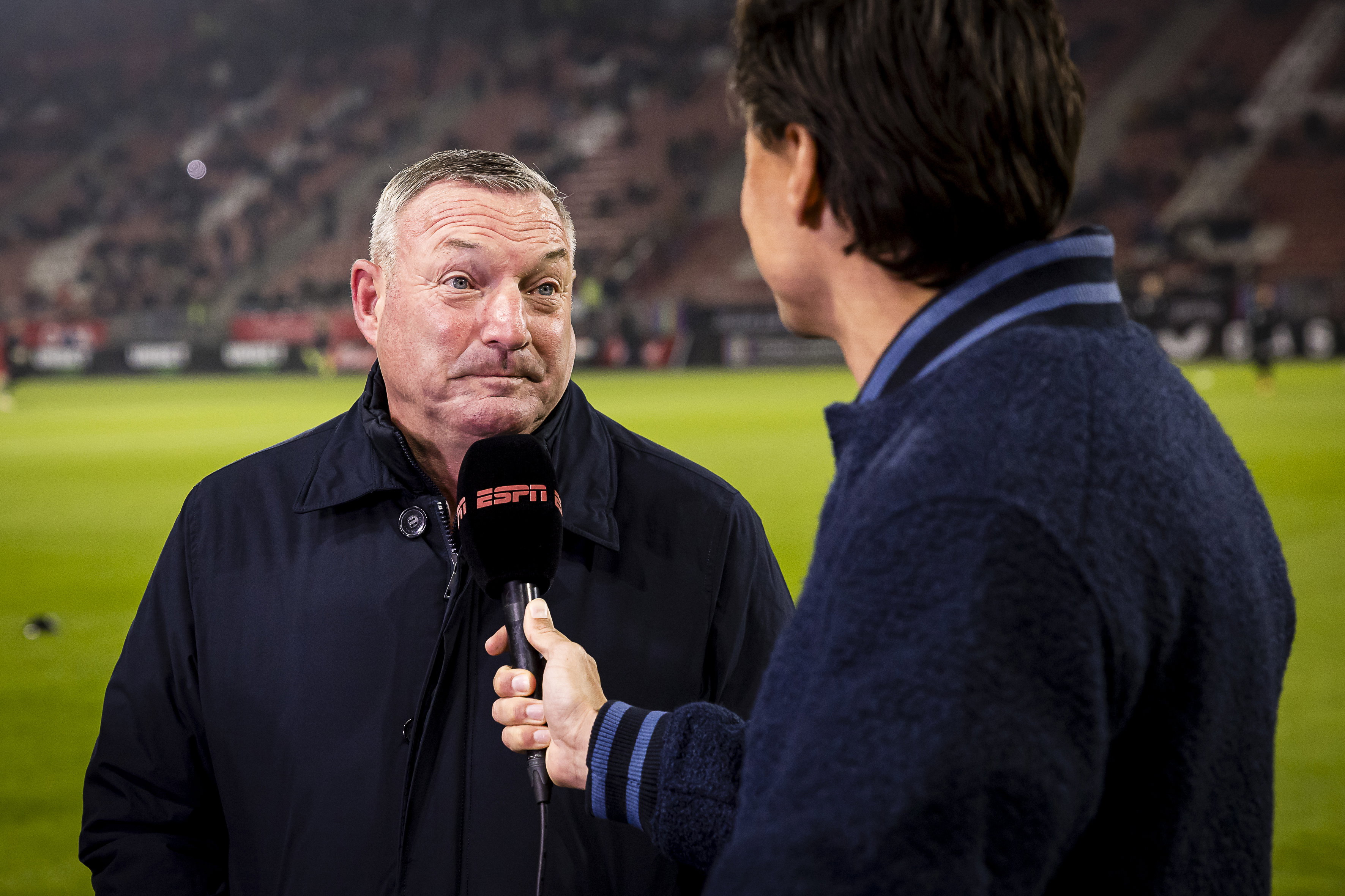 Ron Jans voor de camera bij ESPN