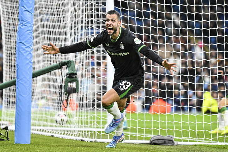 David Hancko viert gelijkmaker tegen Manchester City