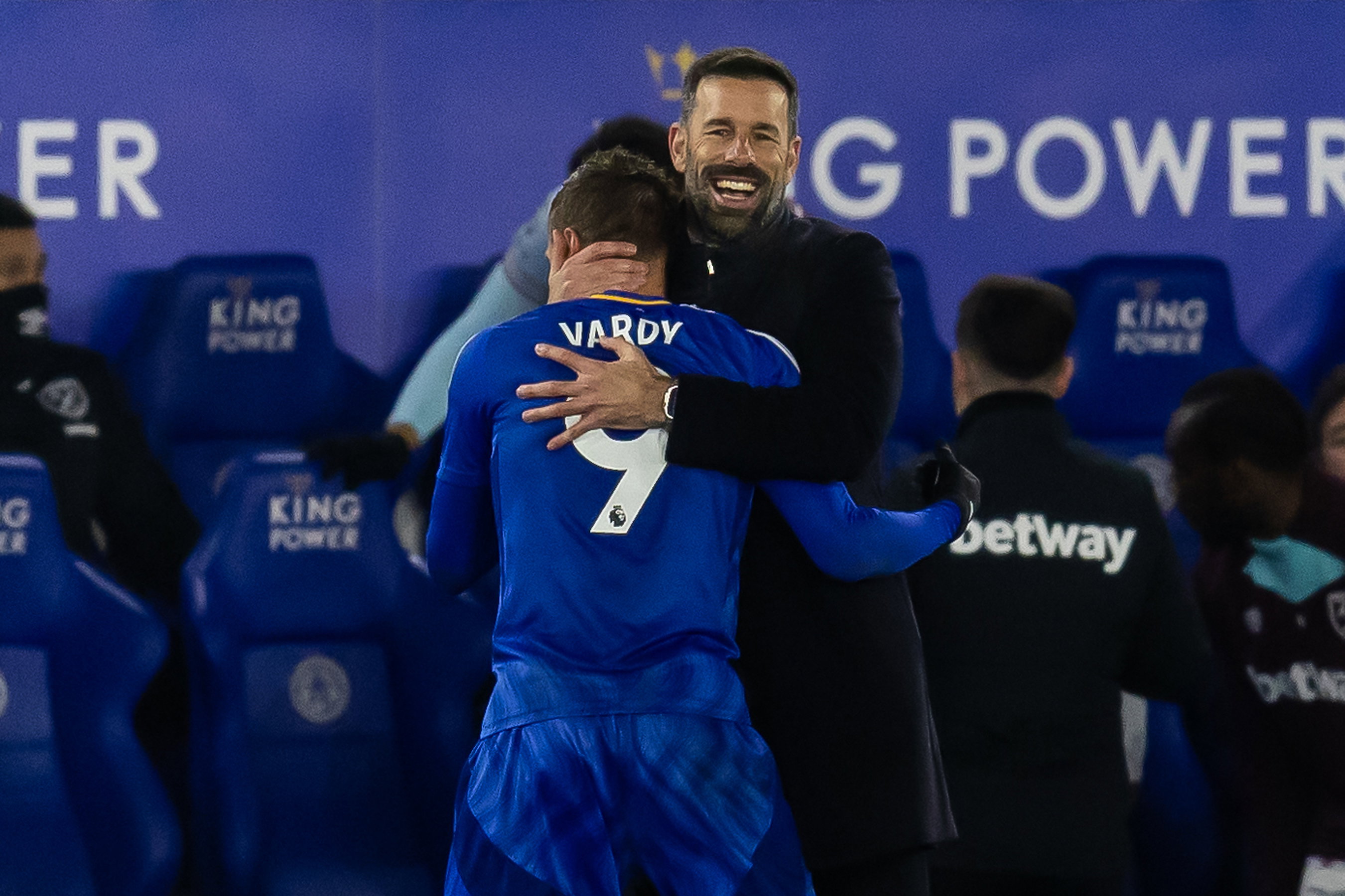 Ruud van Nistelrooij omarmt Jamie Vardy