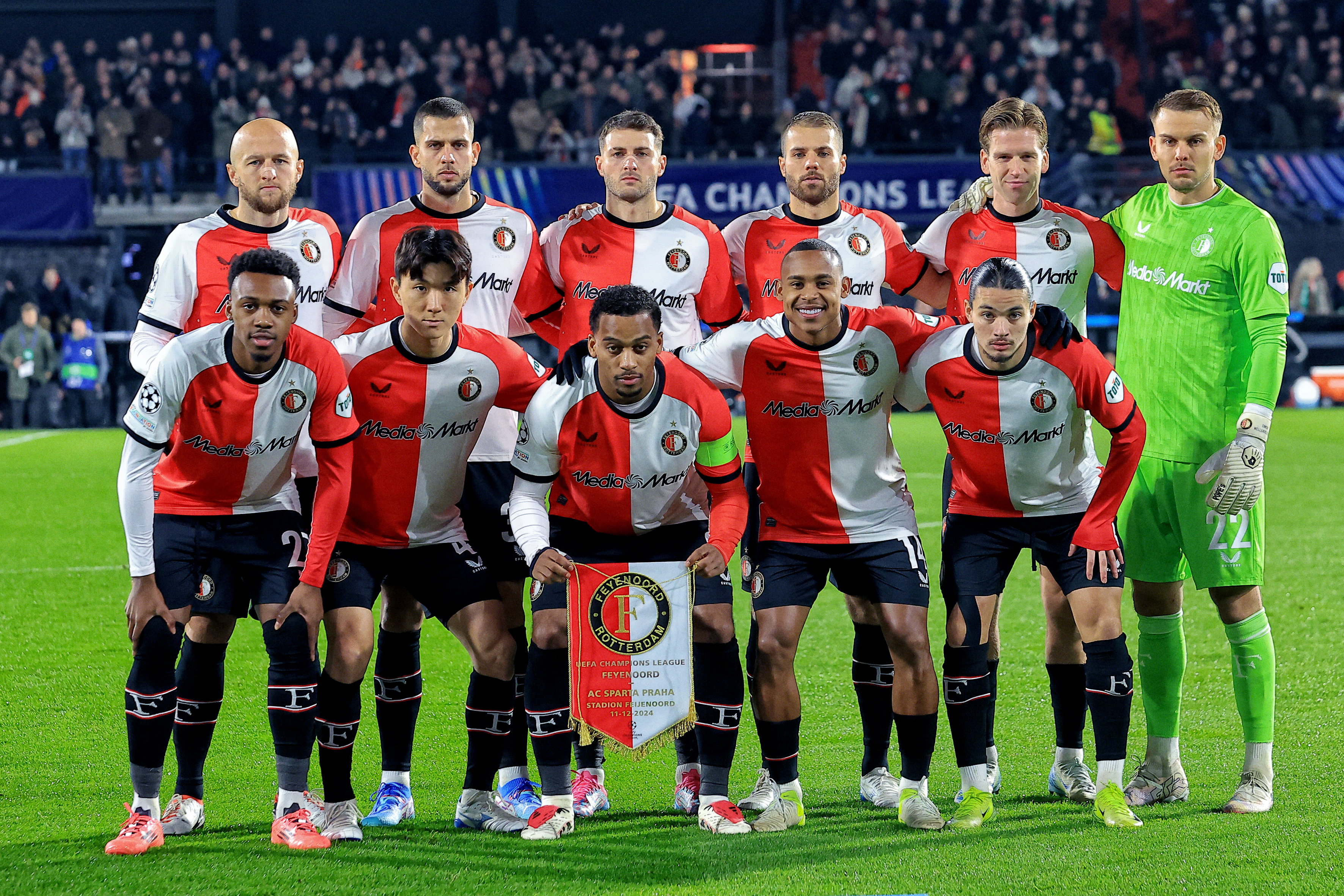 Elftalfoto van Feyenoord voorafgaand aan het duel van Sparta Praag