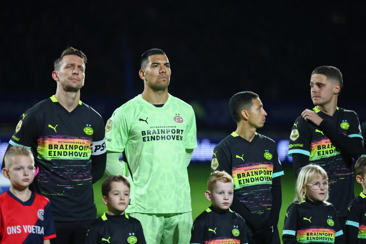 De Jong, Benitez, Mauro Junior en Veerman