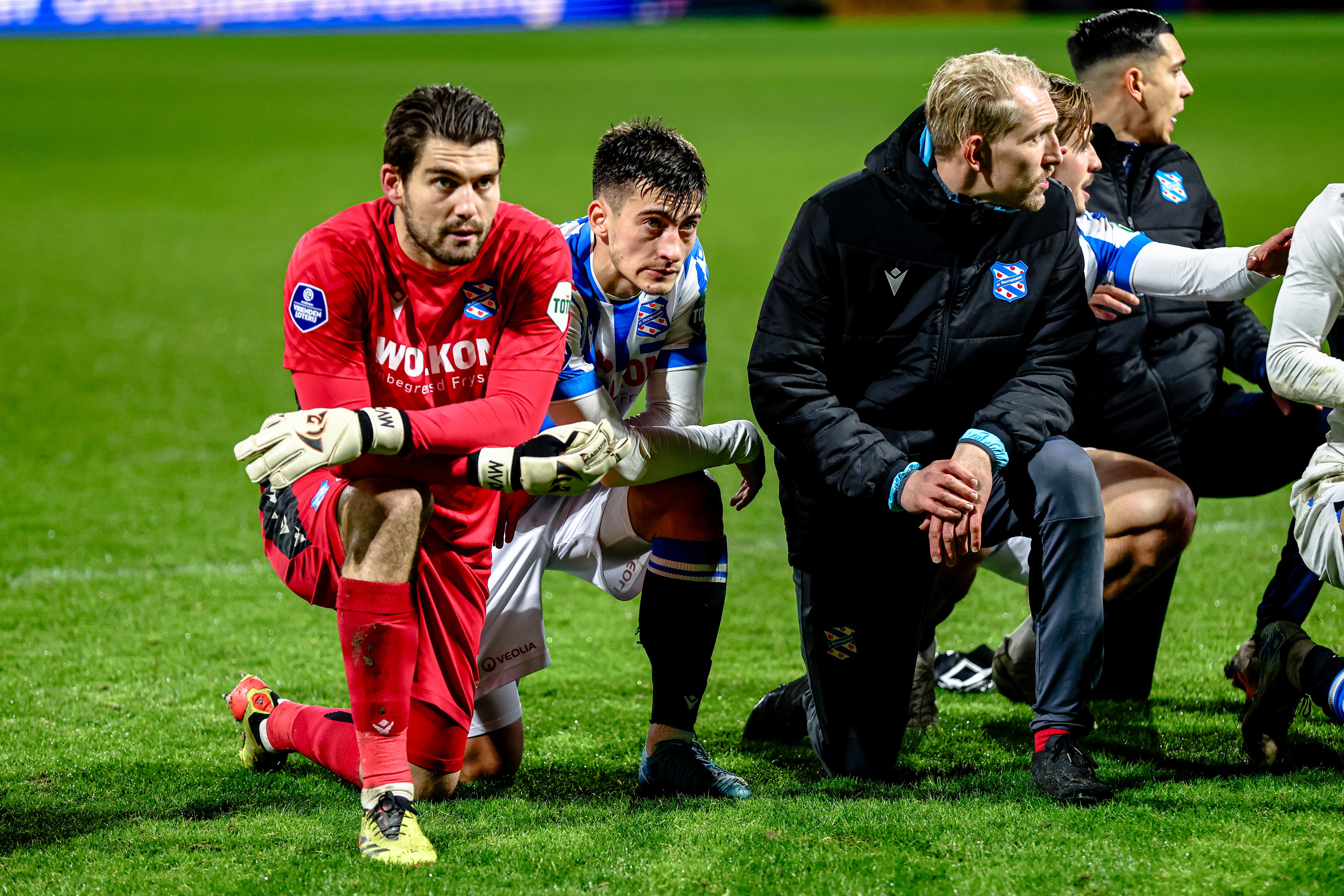 Van der Hart en Nicolaescu