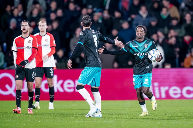 Shiloh 't Zand (Heracles Almelo) tegen Feyenoord
